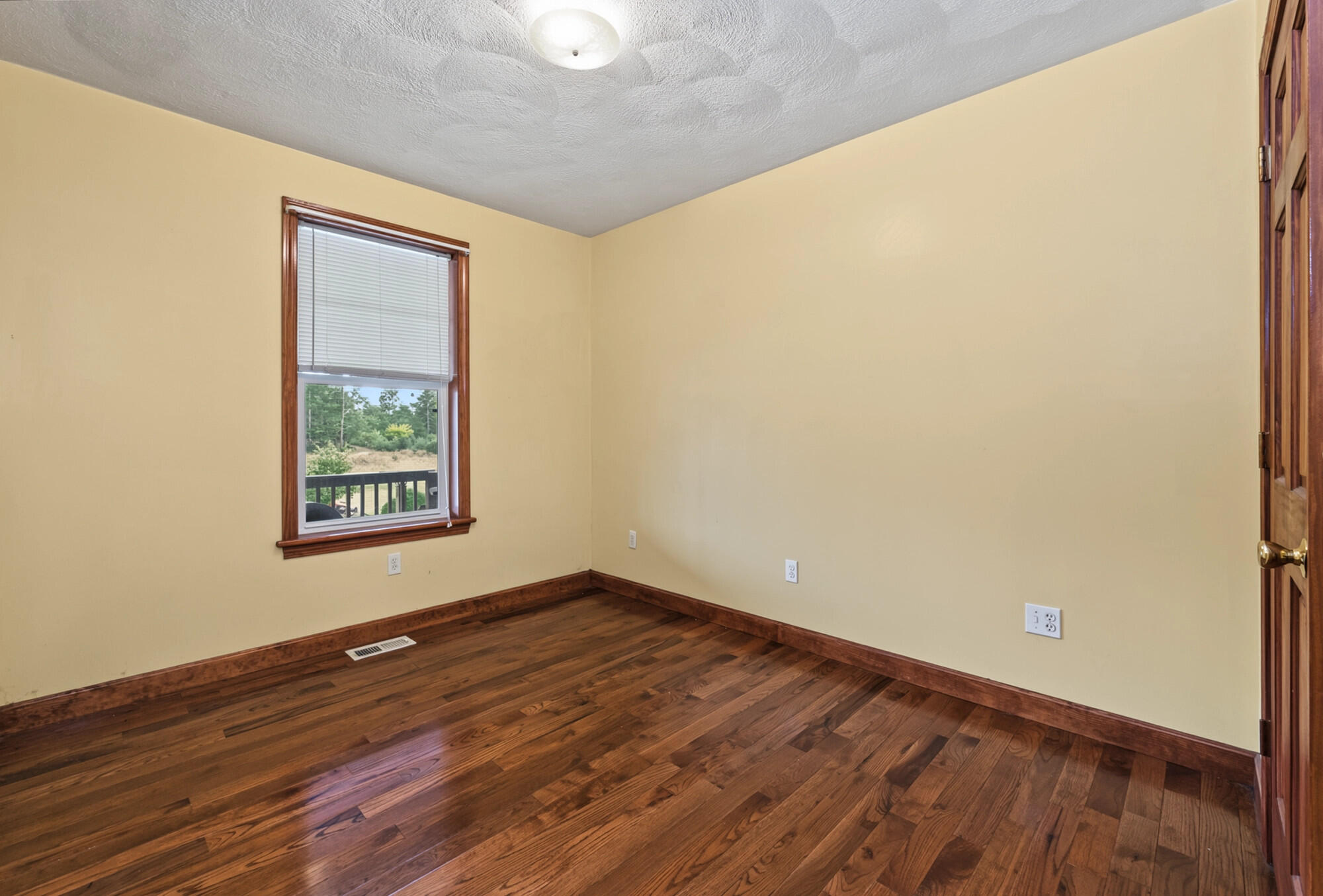 117 Gile Way Property Photo 4