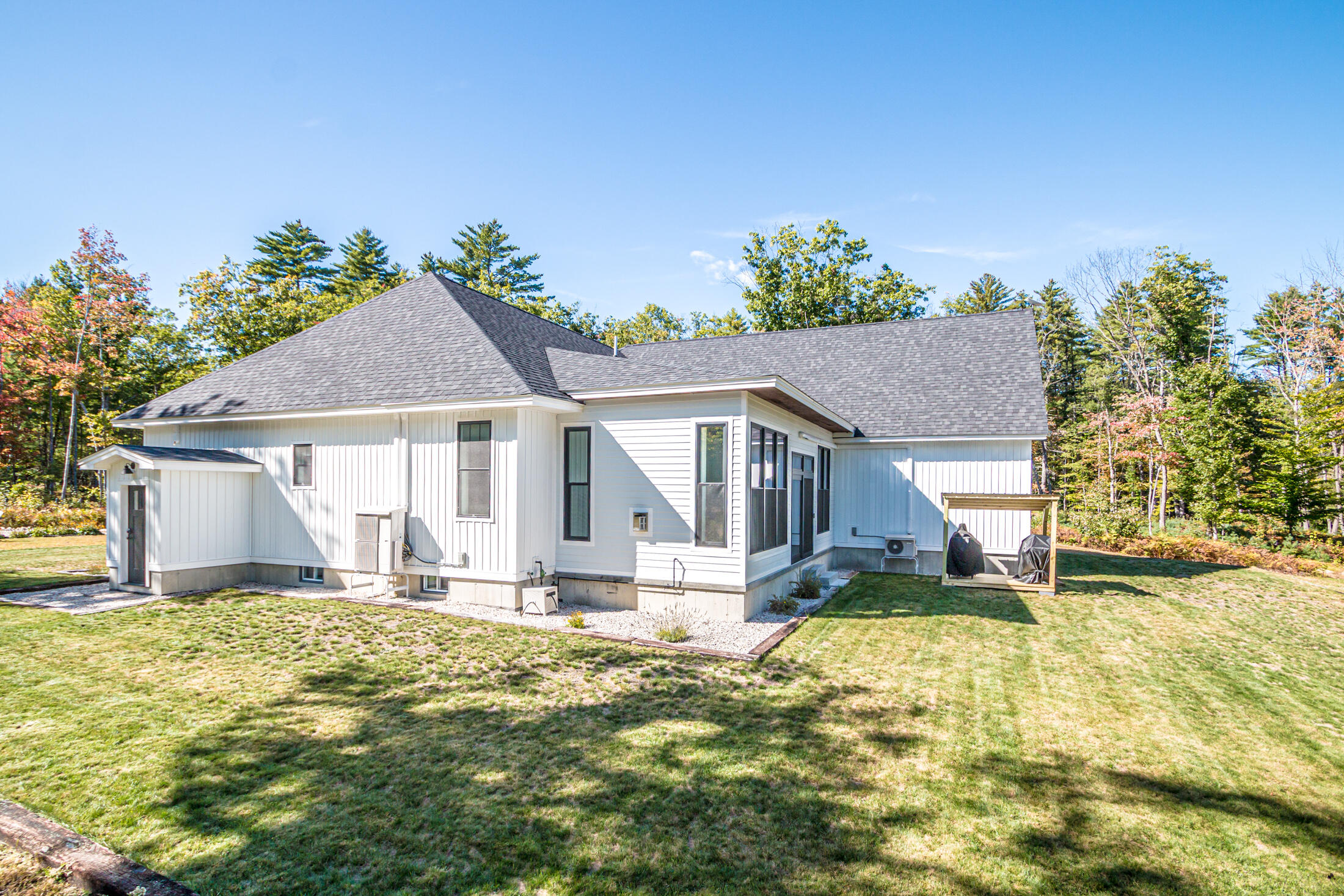 96 Ledgewood Lane Property Photo 6