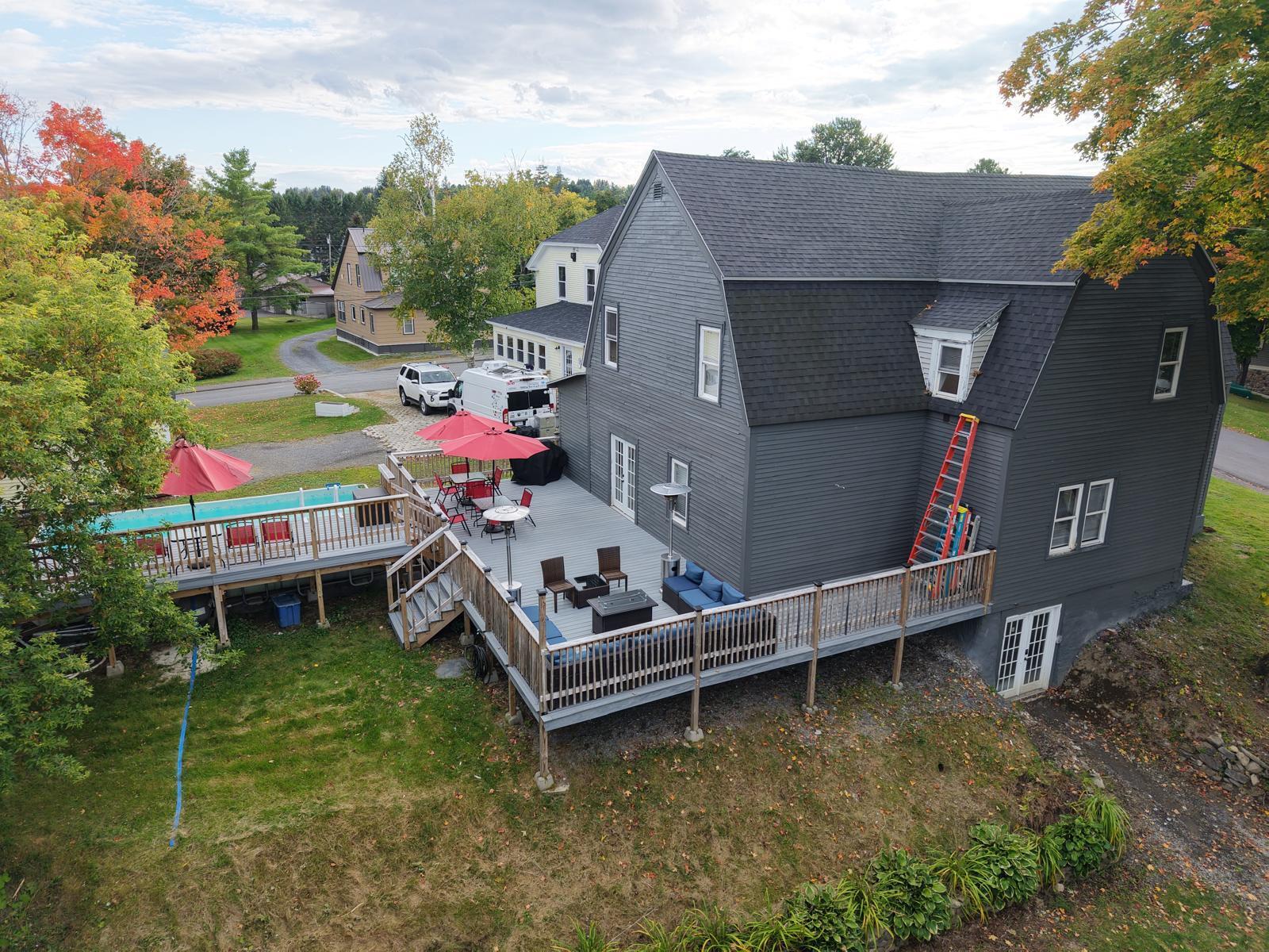 10 Jefferson Street Property Photo 2