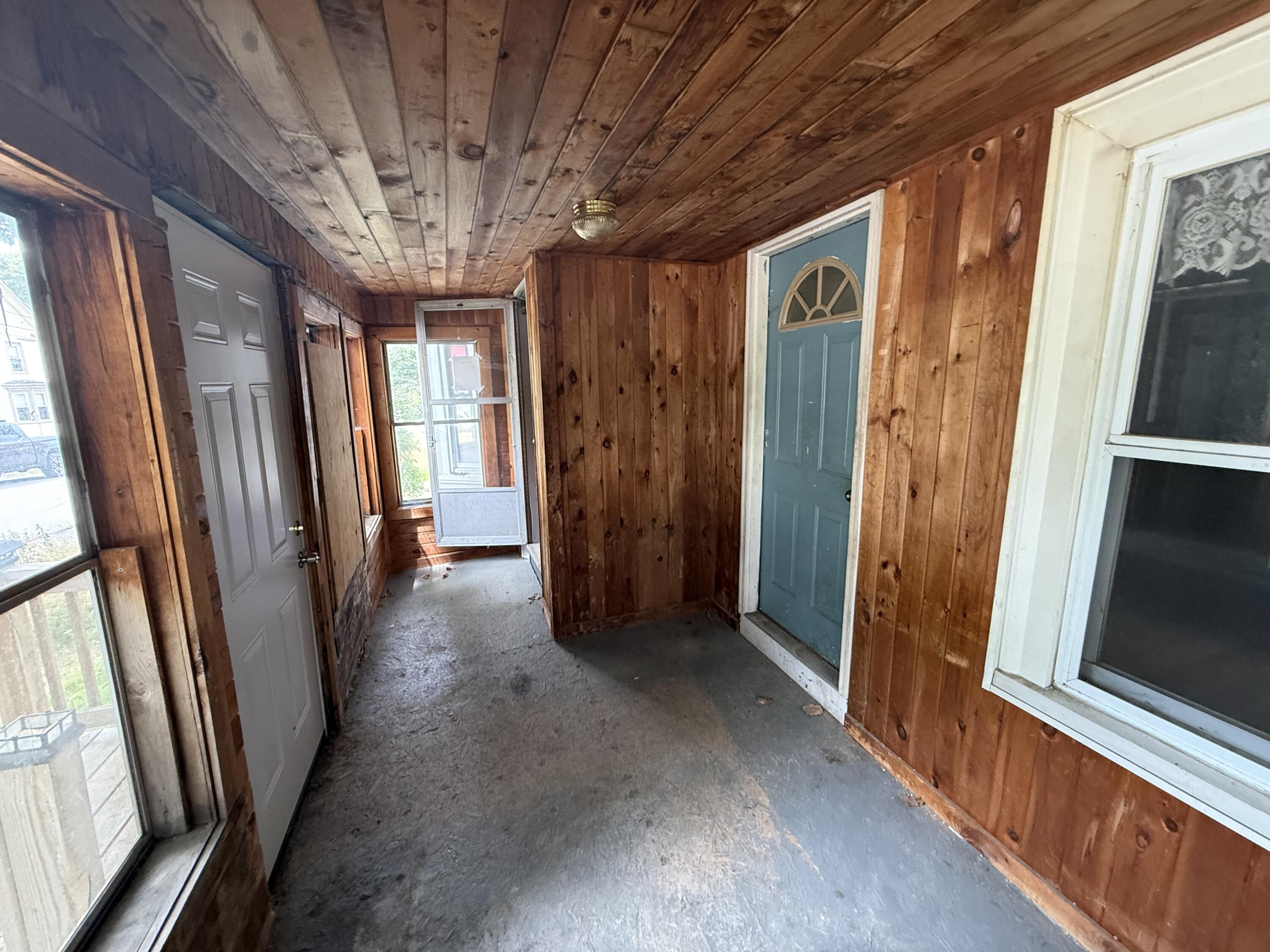 42 Maple Street Property Photo 4