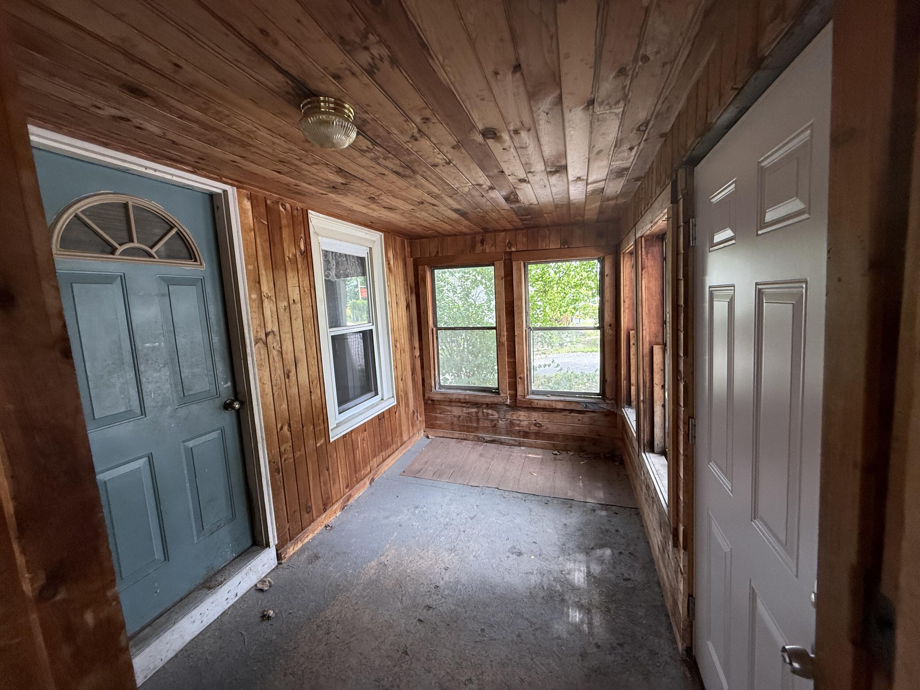 42 Maple Street Property Photo 5