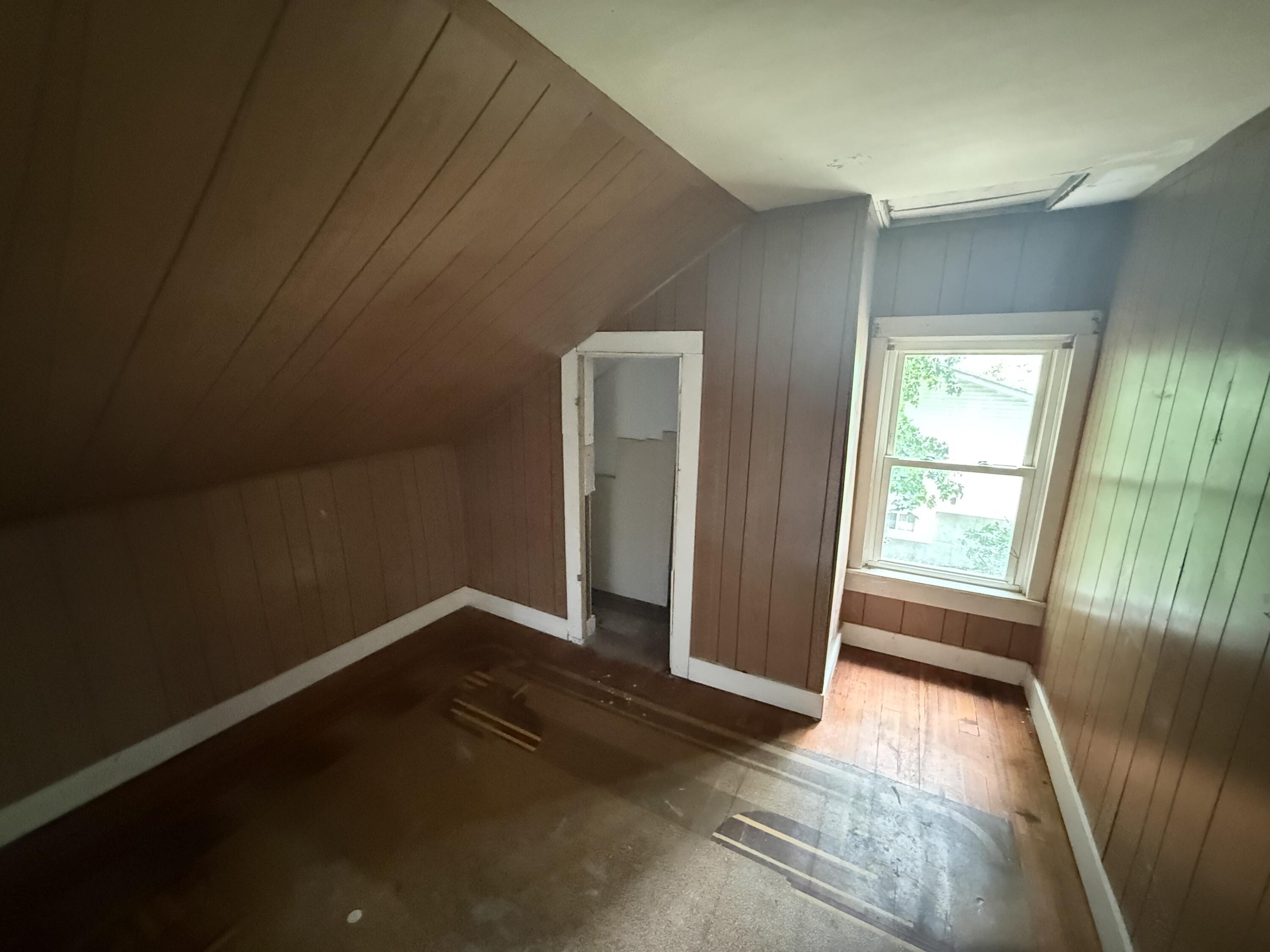 42 Maple Street Property Photo 21