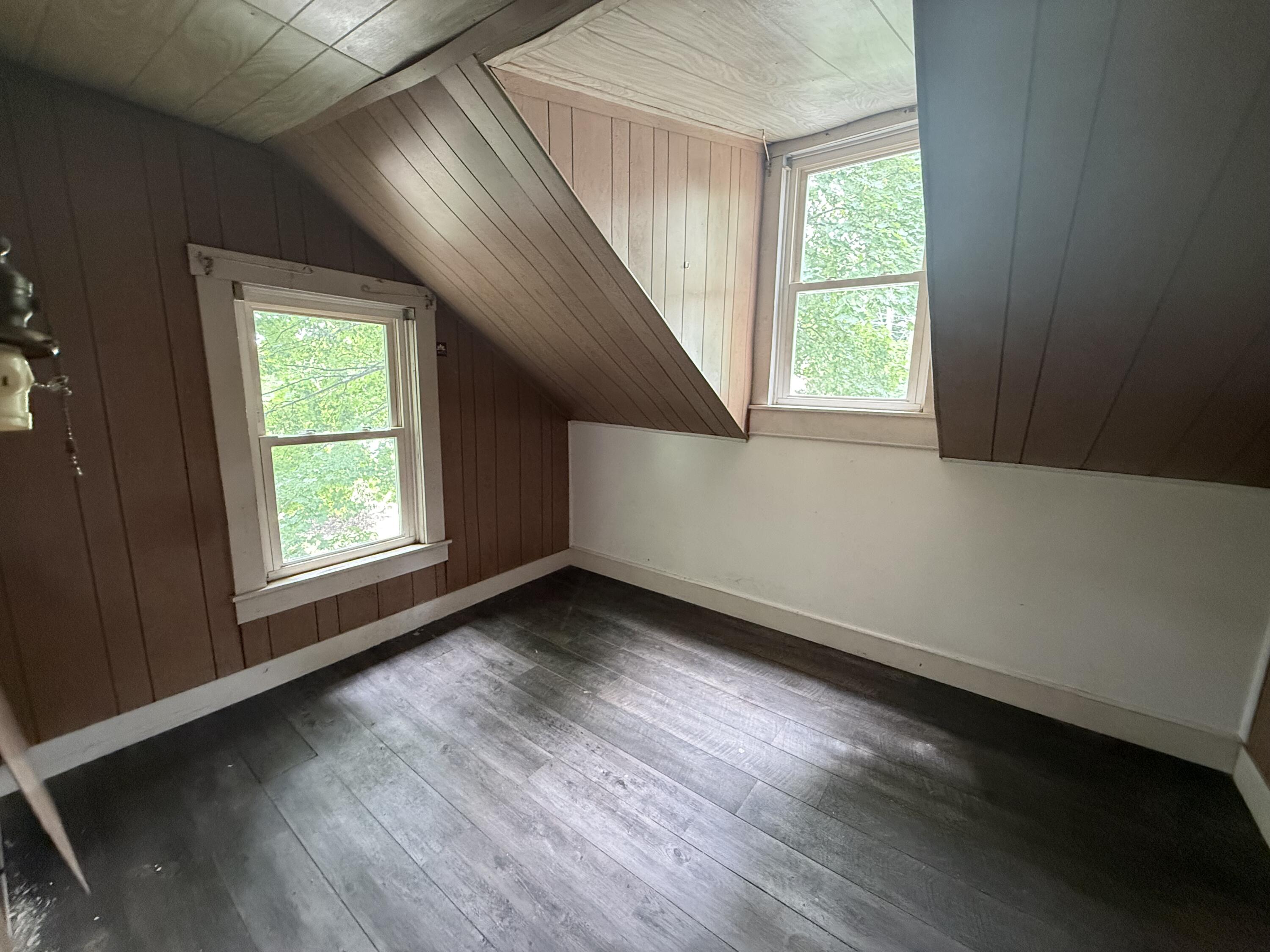 42 Maple Street Property Photo 23