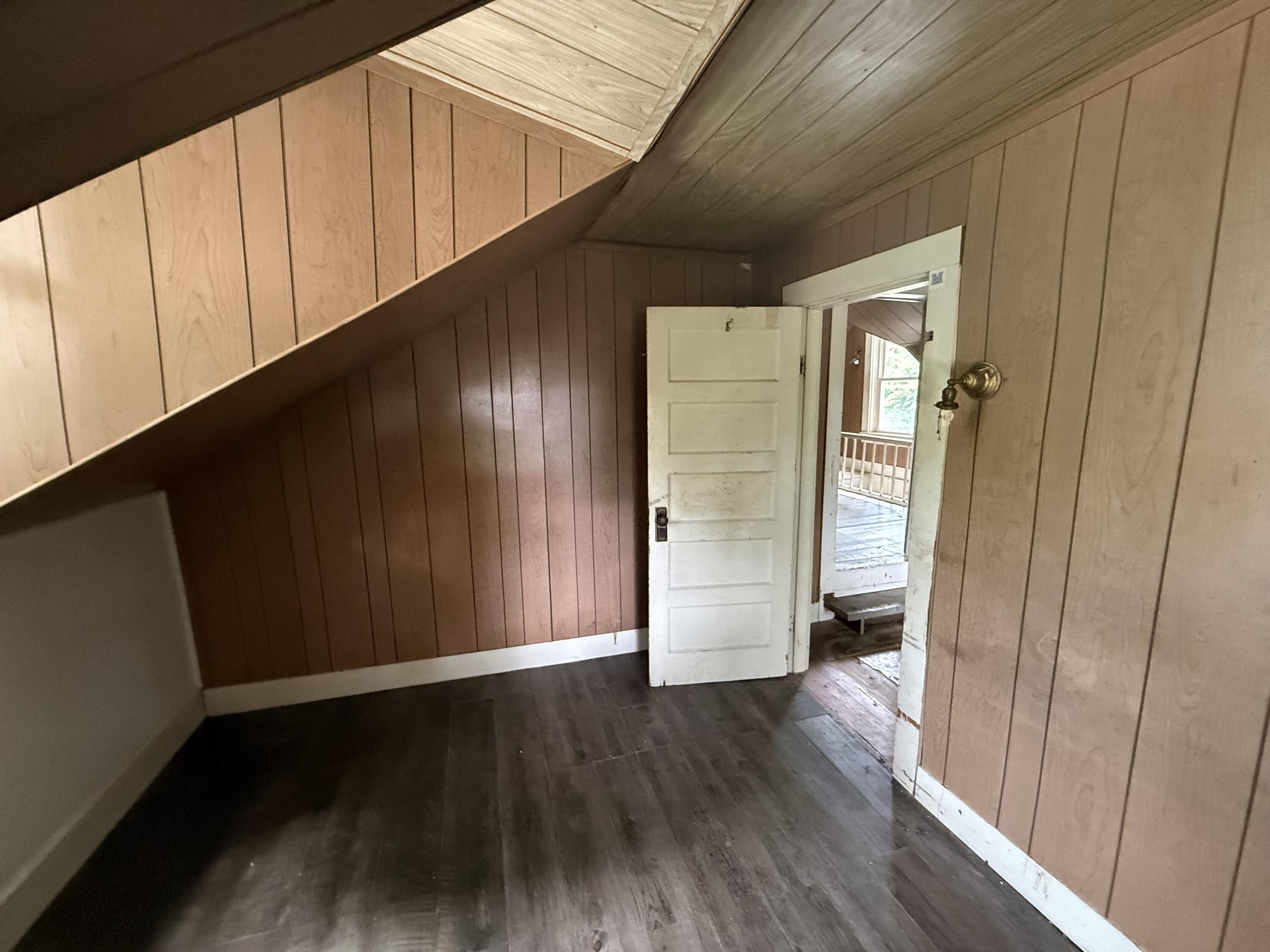 42 Maple Street Property Photo 24