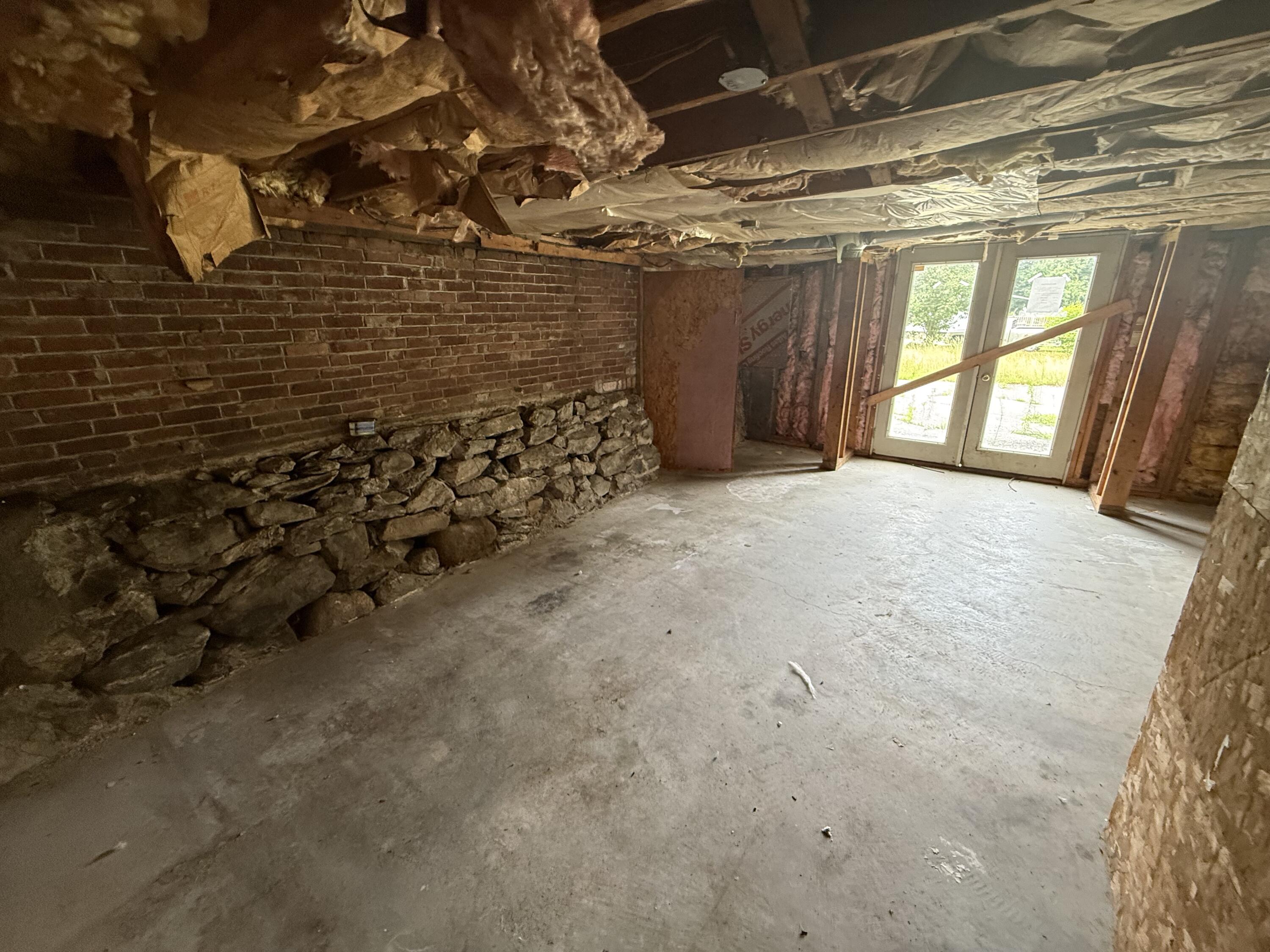 42 Maple Street Property Photo 27