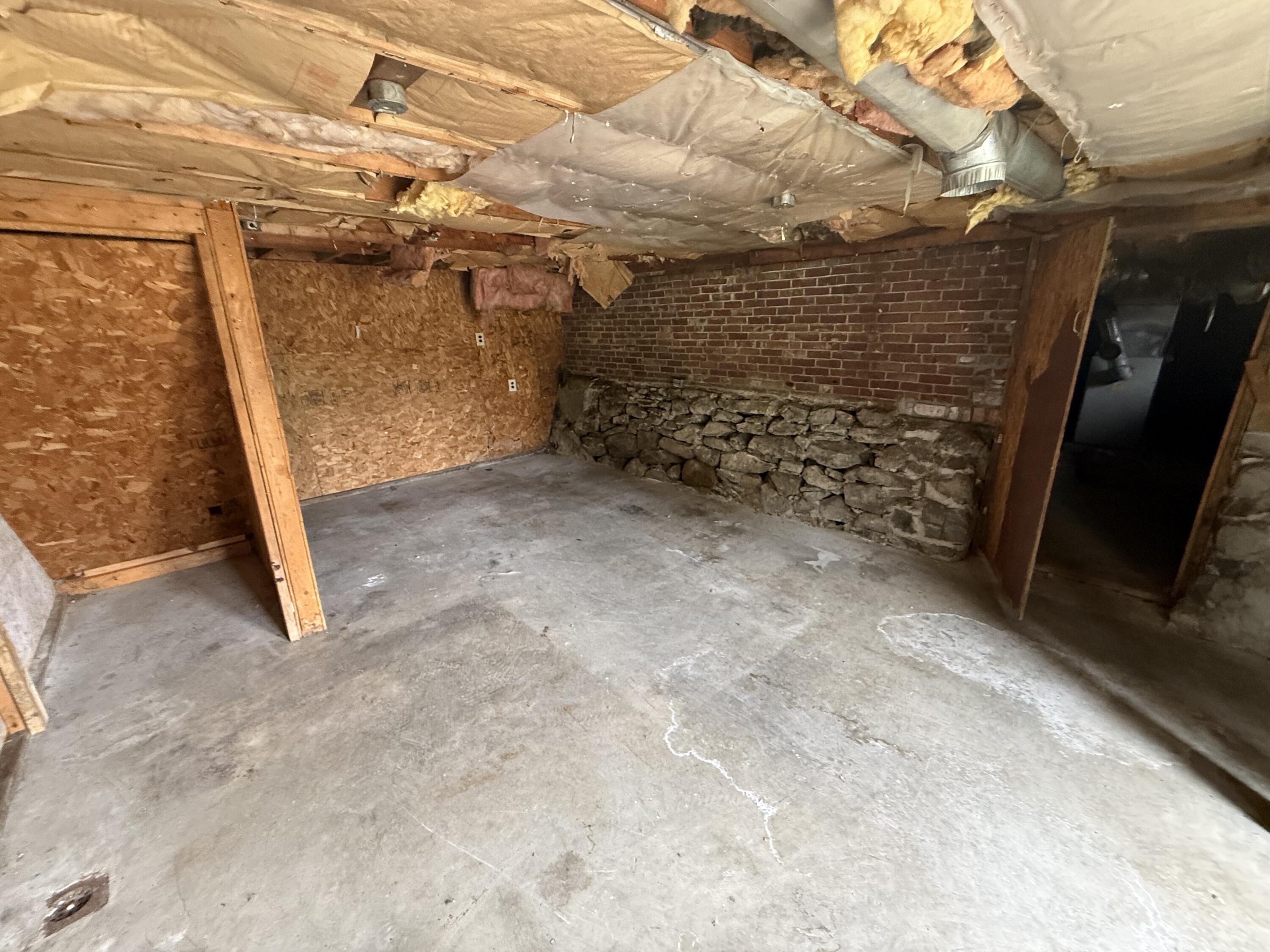 42 Maple Street Property Photo 28