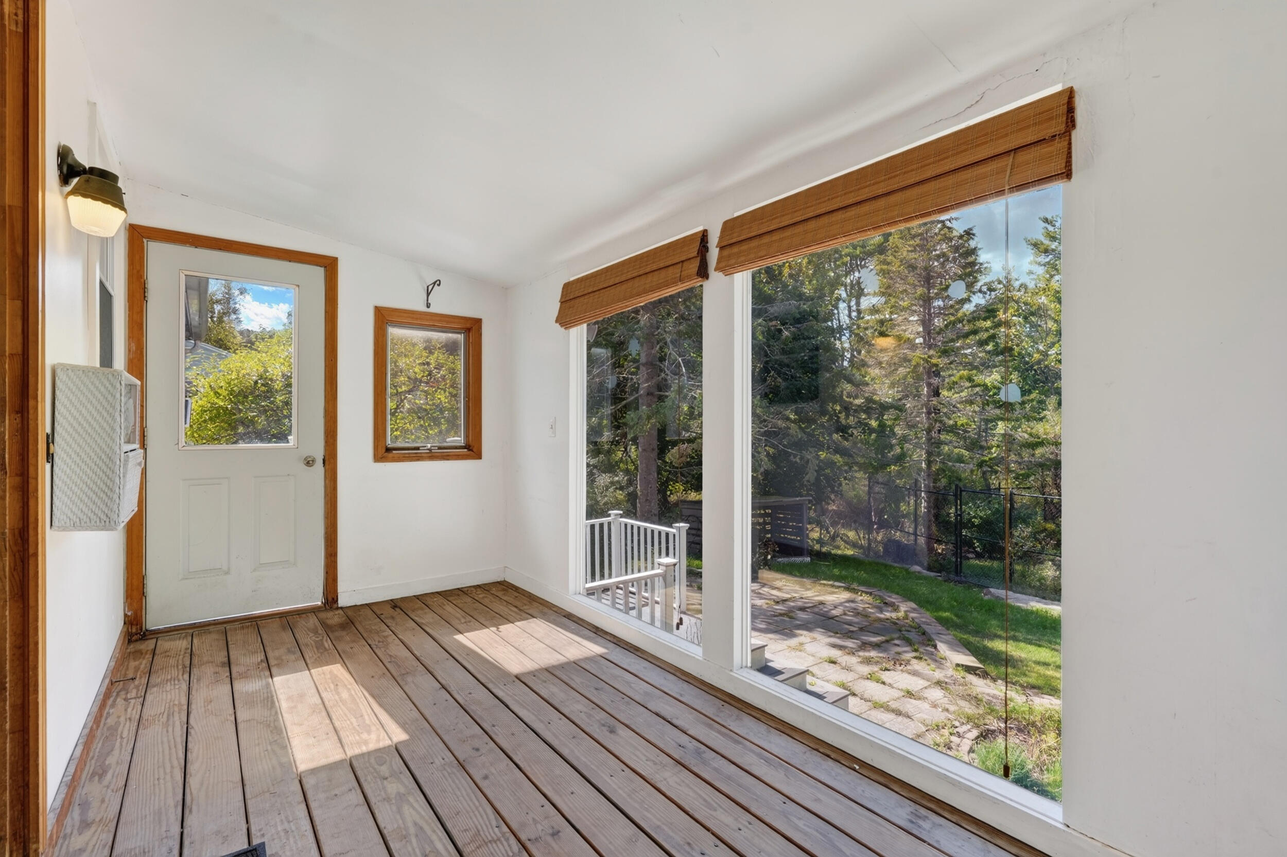 19 Ellen Circle Property Photo 13