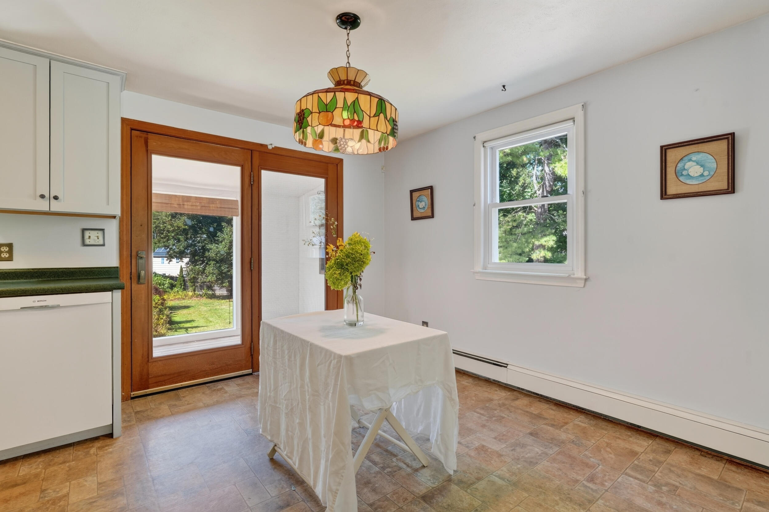 19 Ellen Circle Property Photo 14