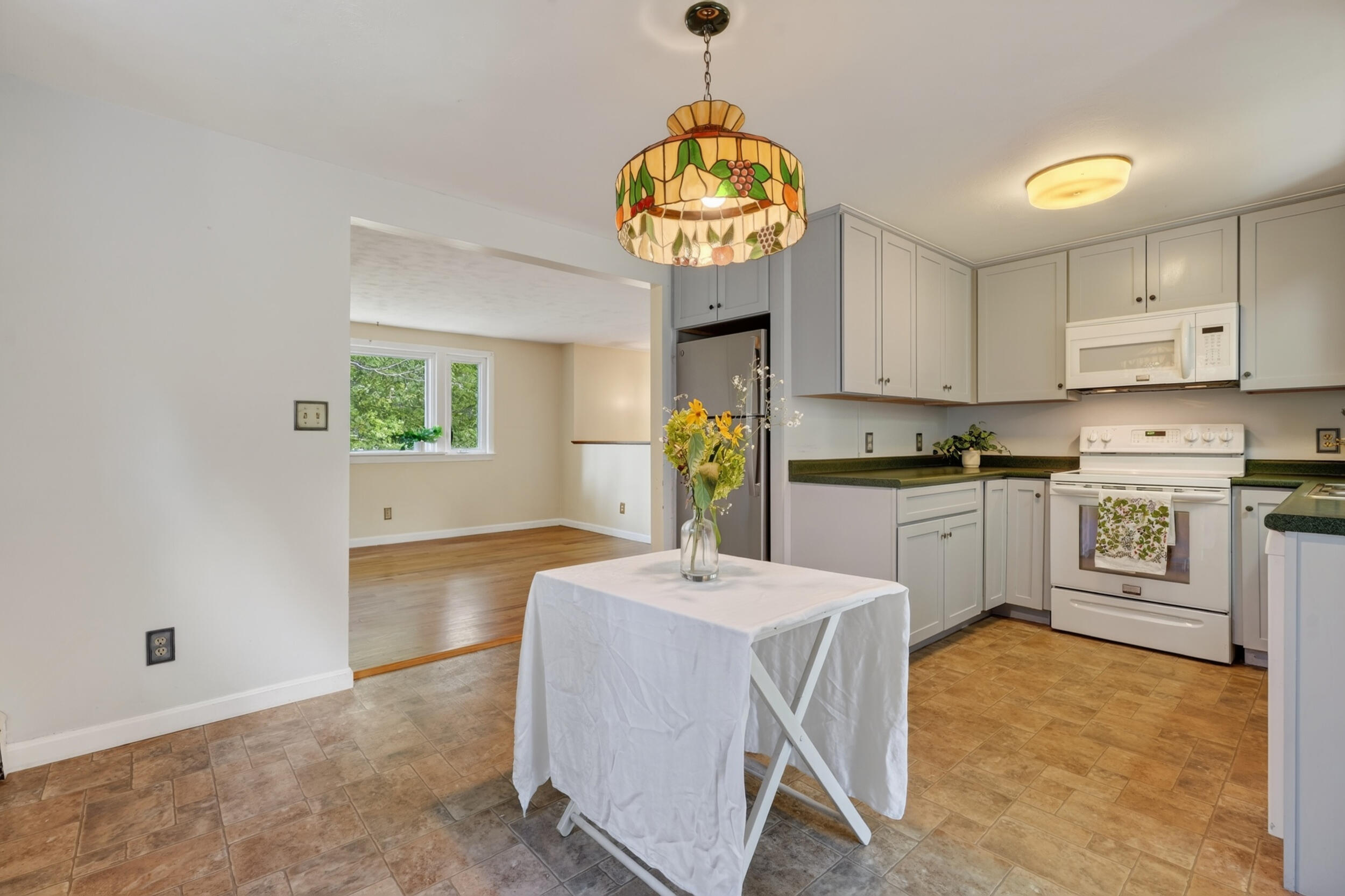 19 Ellen Circle Property Photo 15