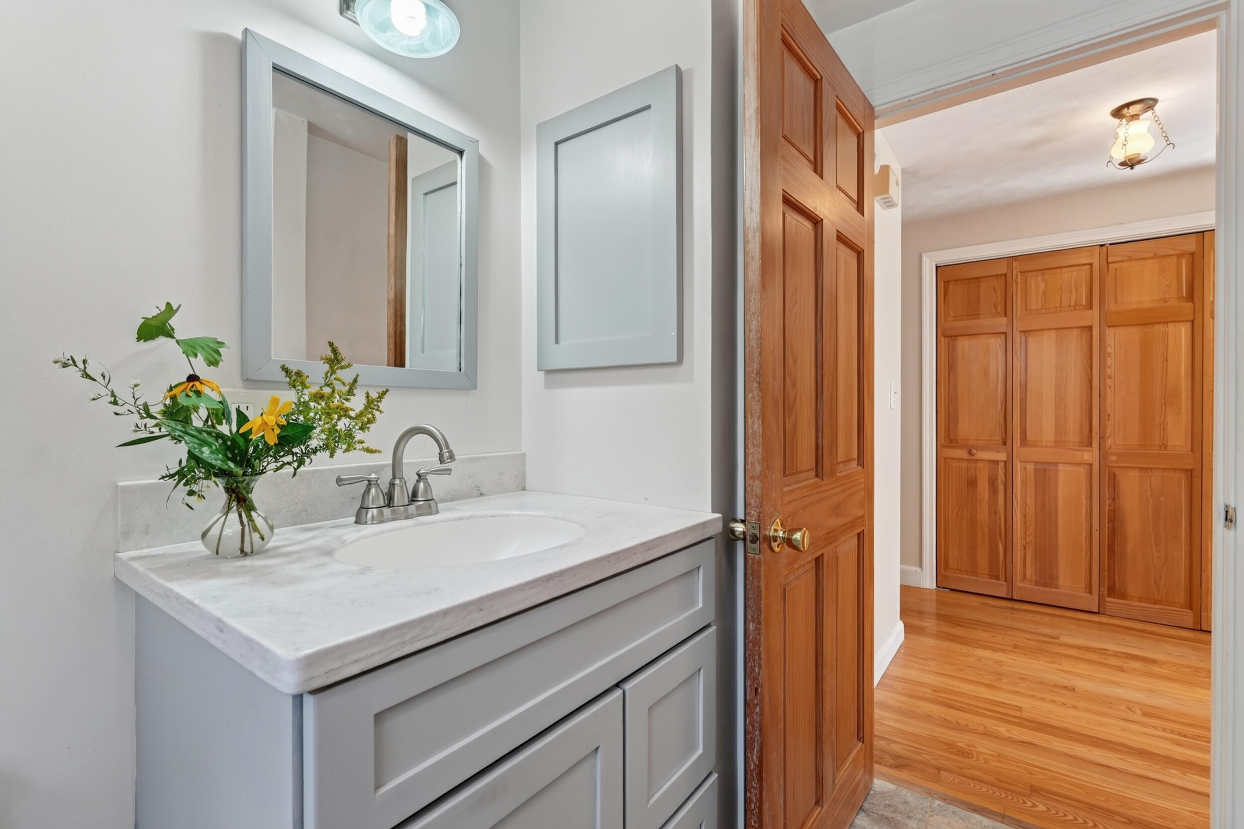 19 Ellen Circle Property Photo 22