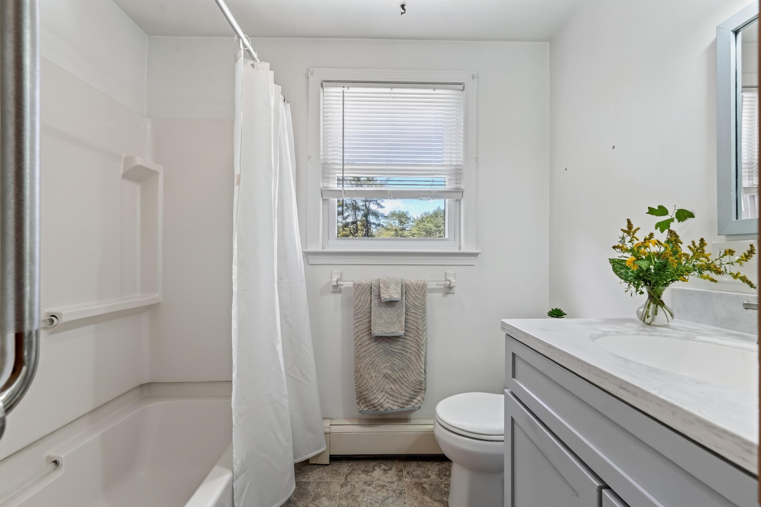 19 Ellen Circle Property Photo 23