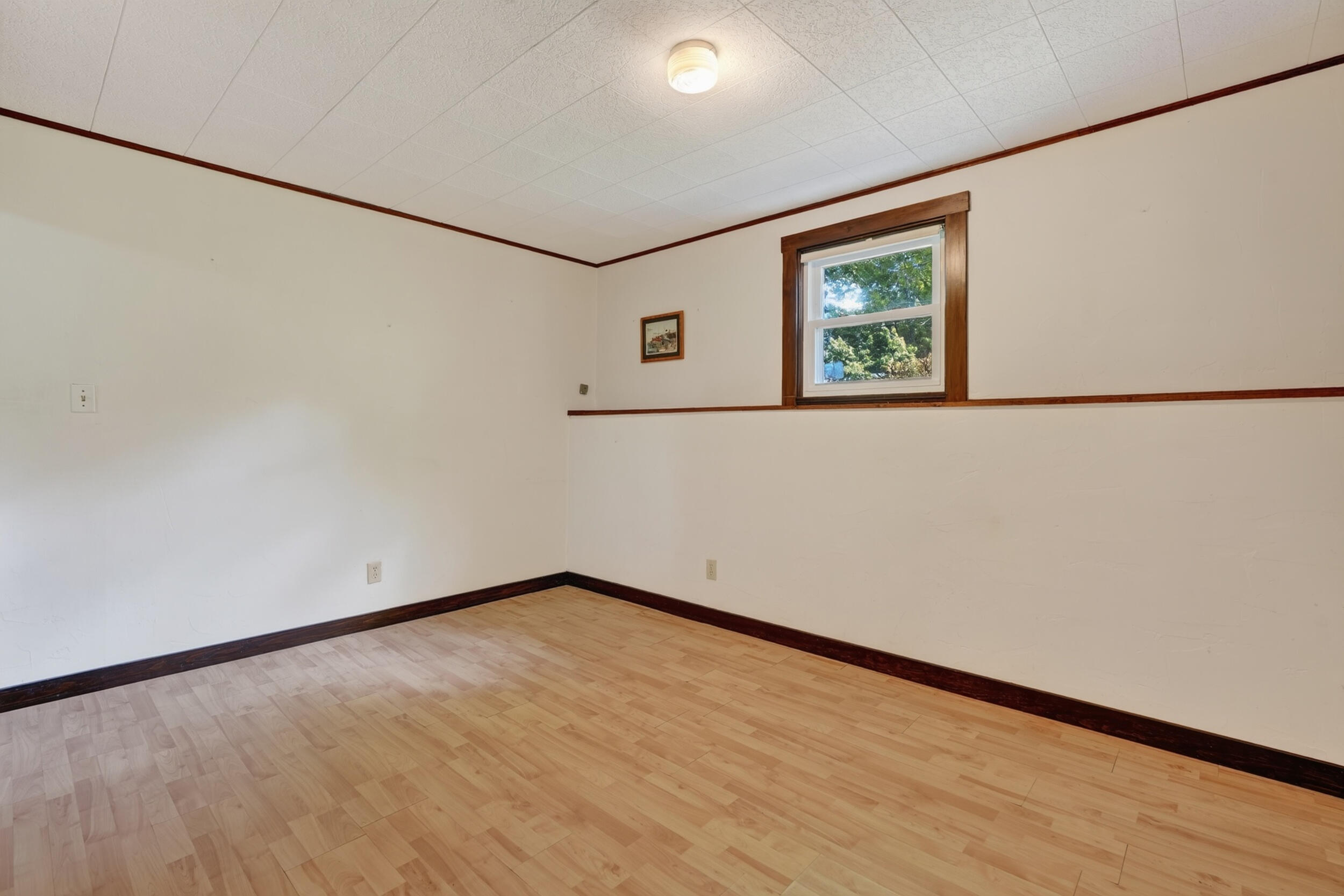 19 Ellen Circle Property Photo 32