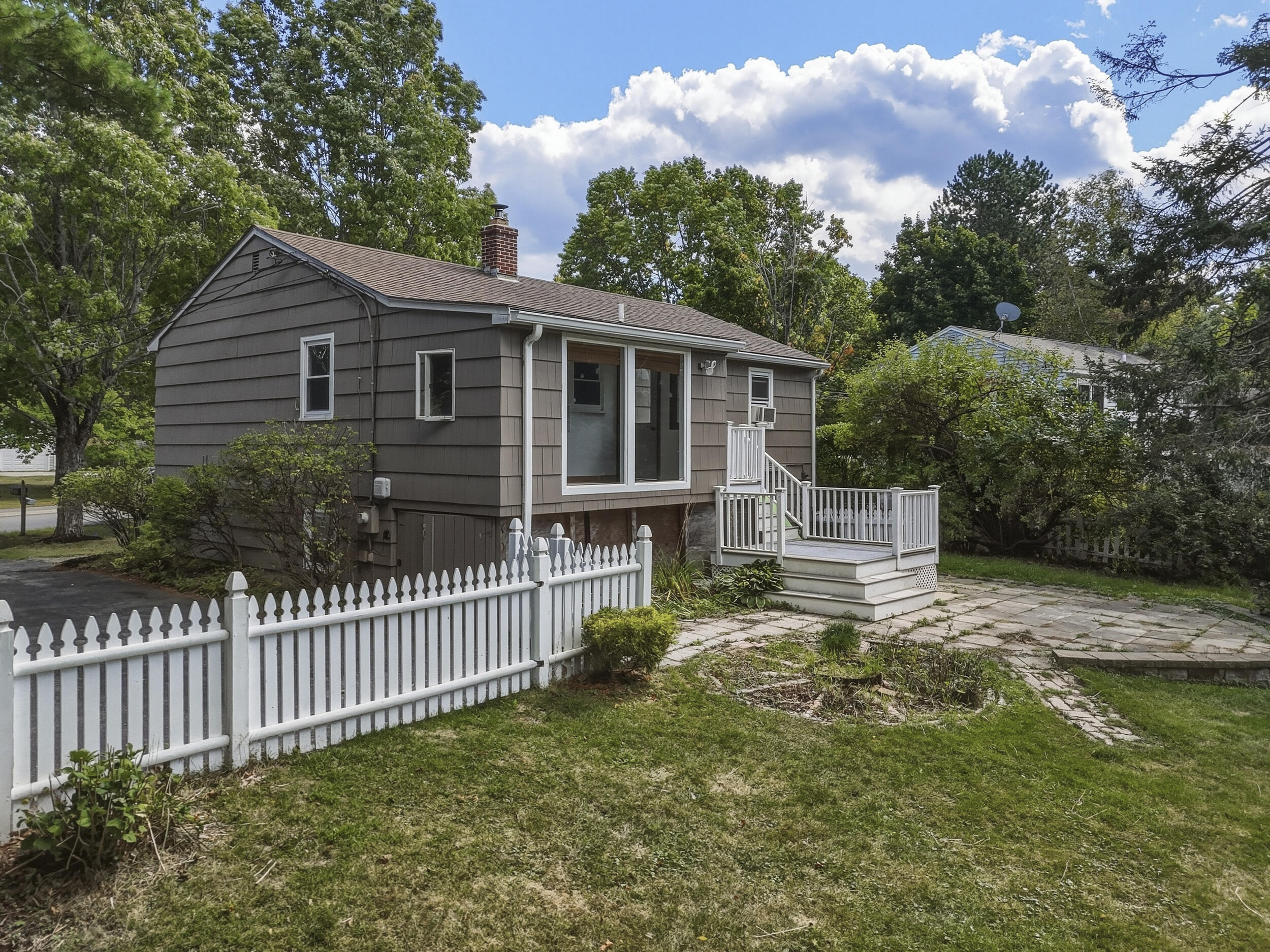 19 Ellen Circle Property Photo 38