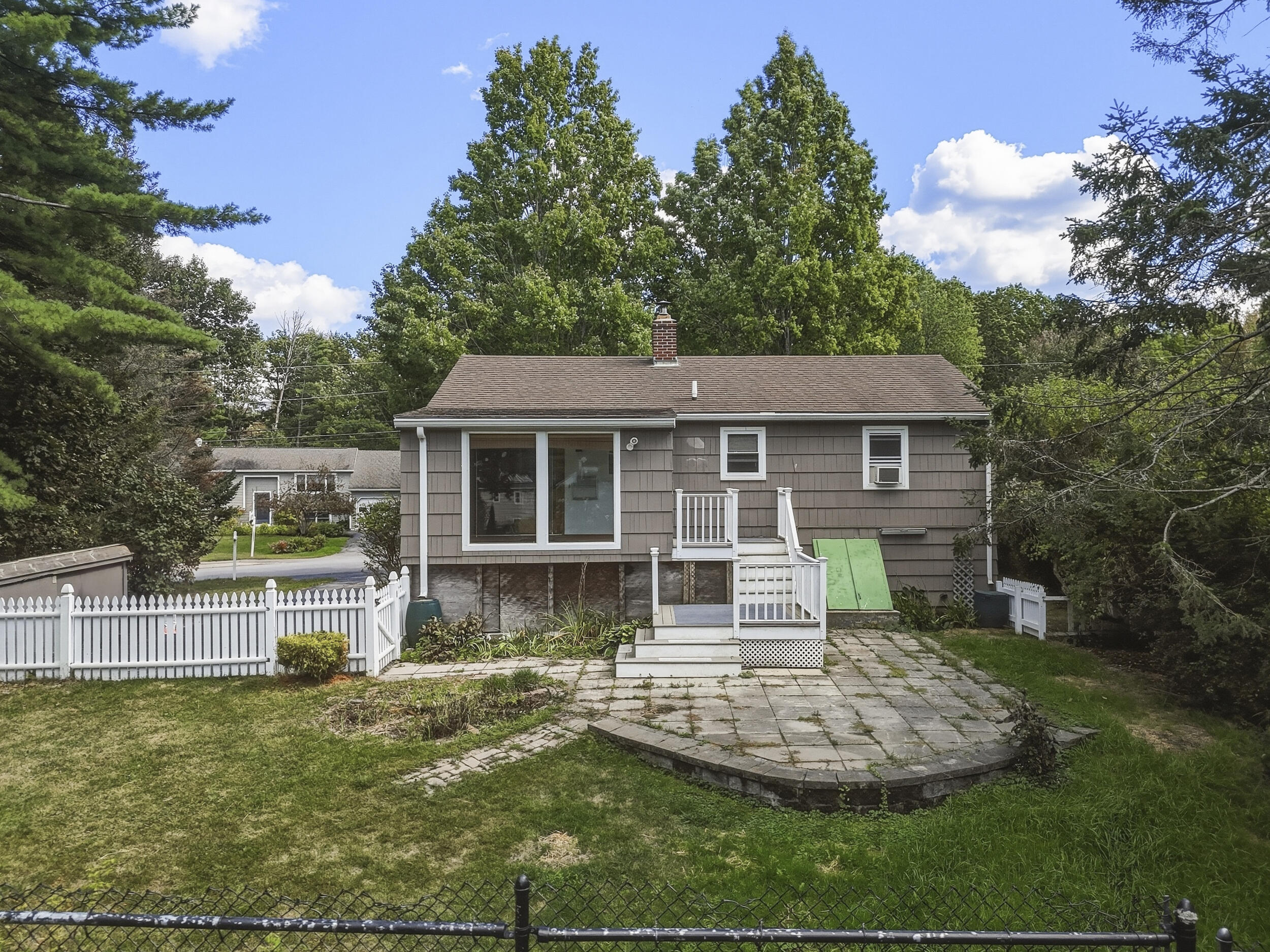 19 Ellen Circle Property Photo 39