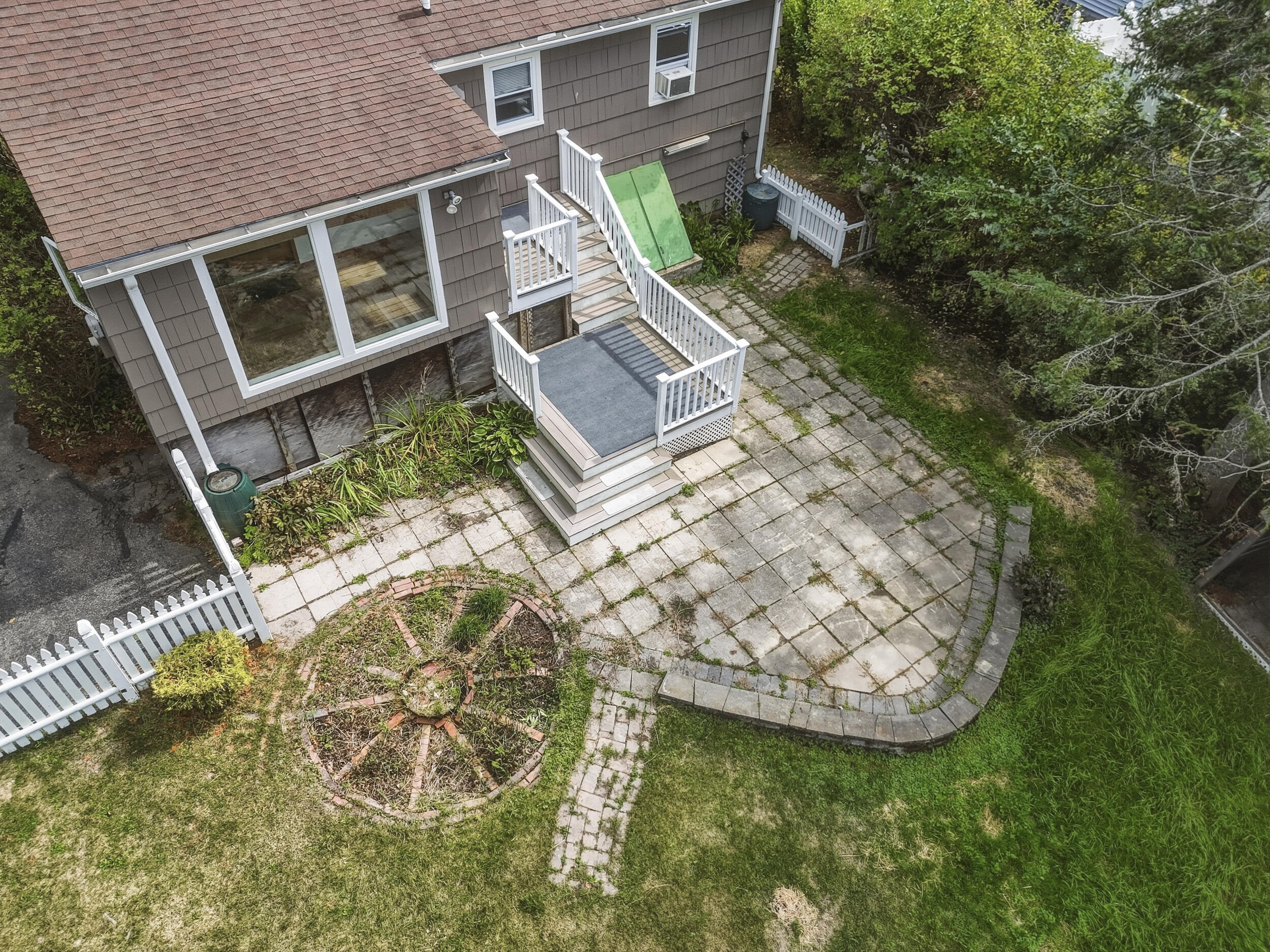 19 Ellen Circle Property Photo 45