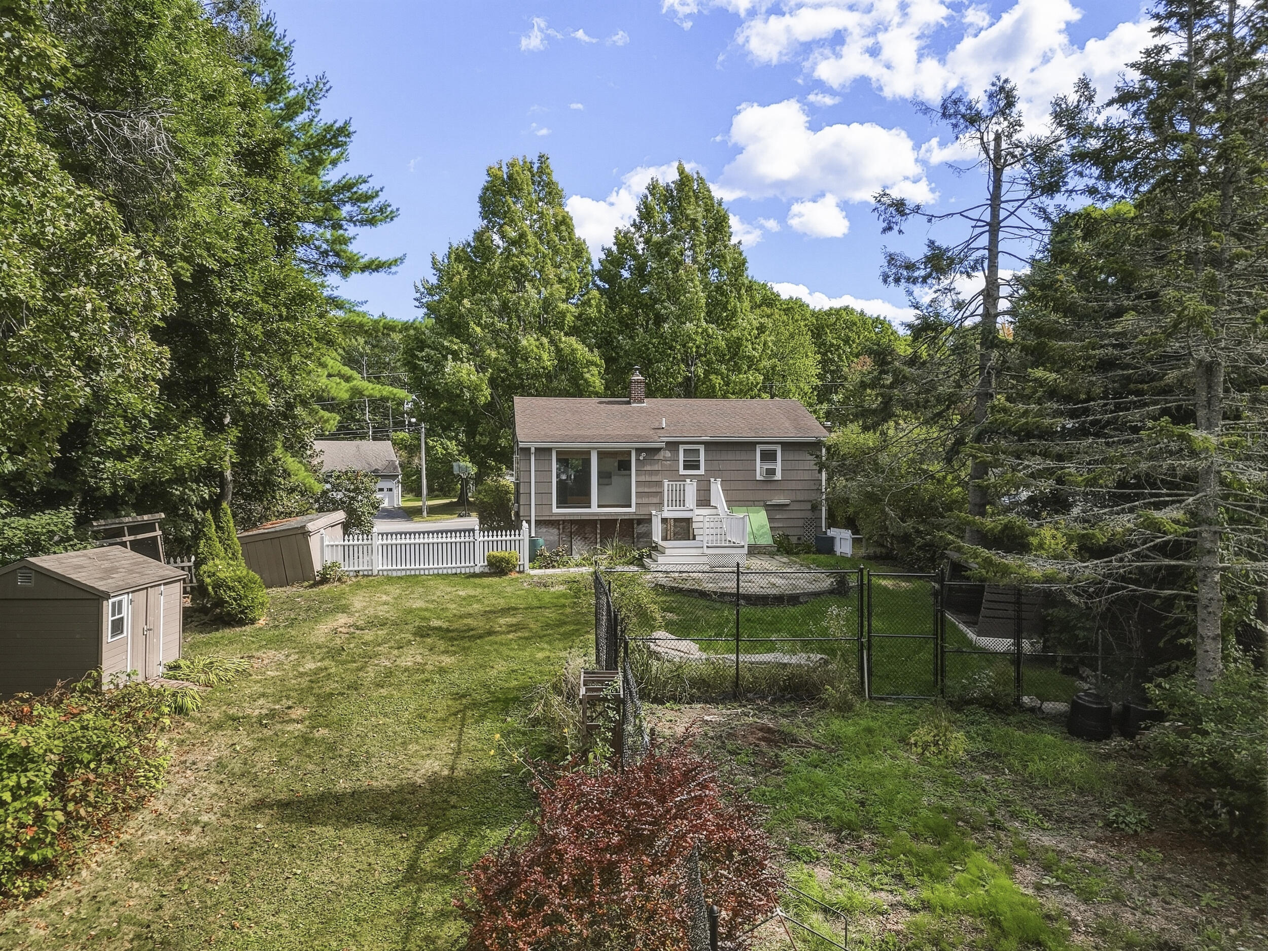 19 Ellen Circle Property Photo 54