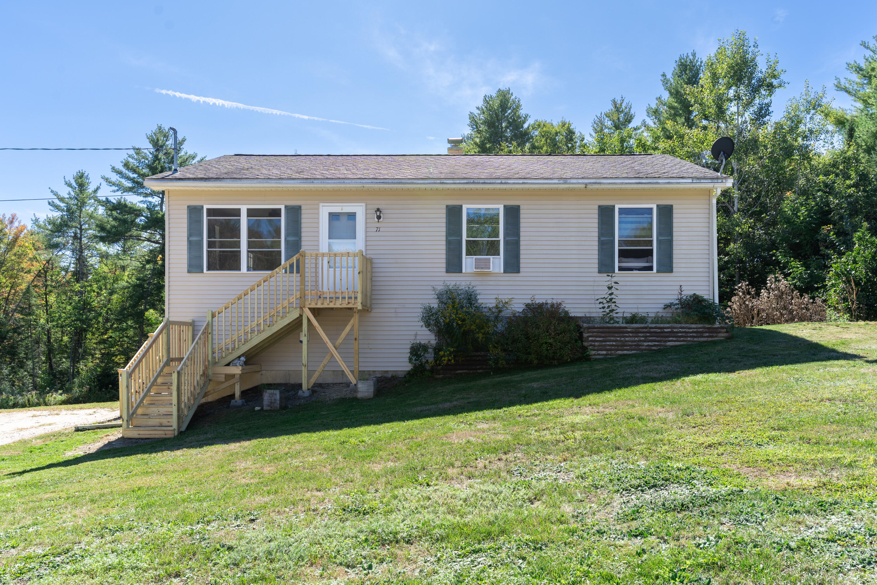 71 Bowdoinham Road Property Photo 1