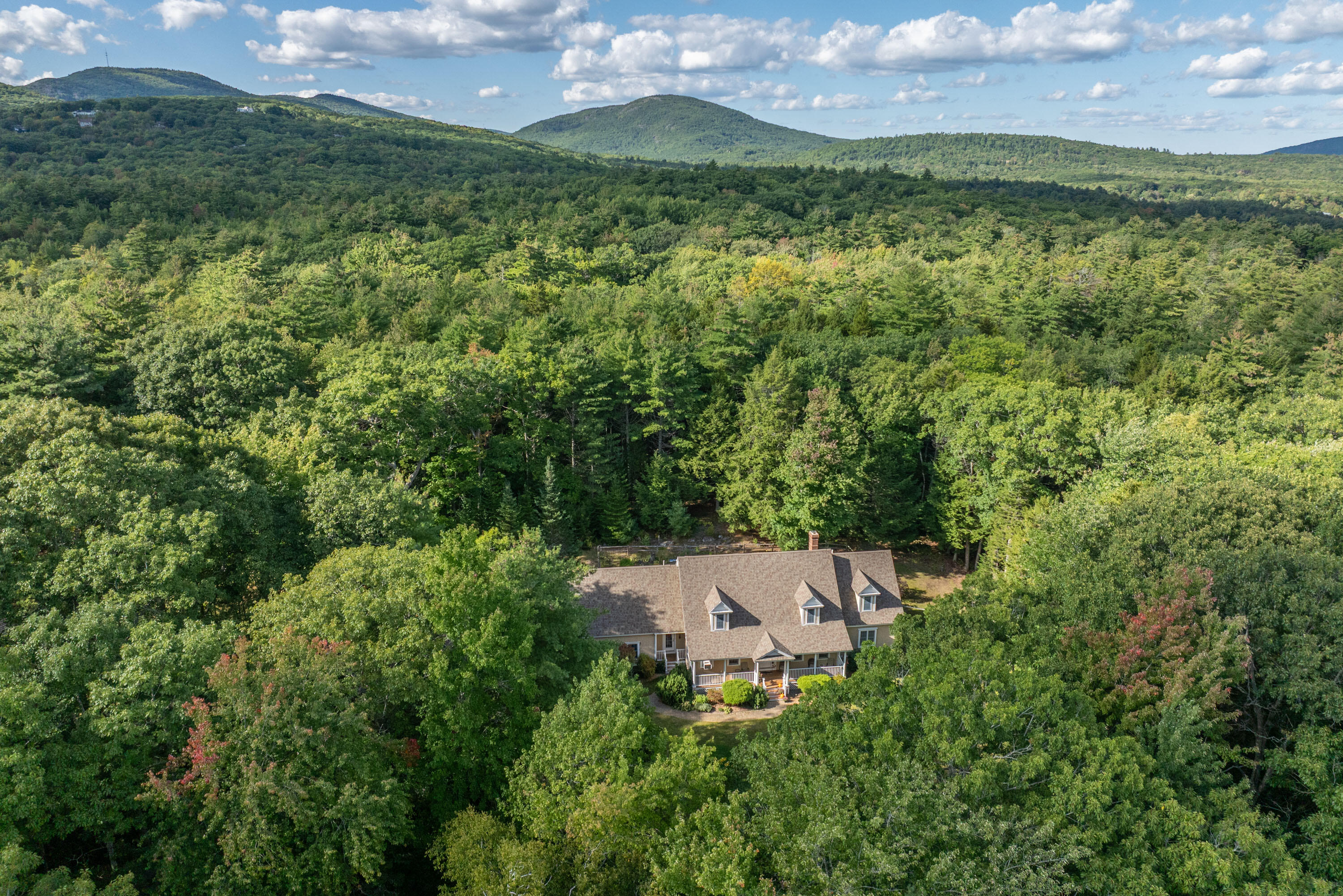 3 Brandy Brook Circle Property Photo 2