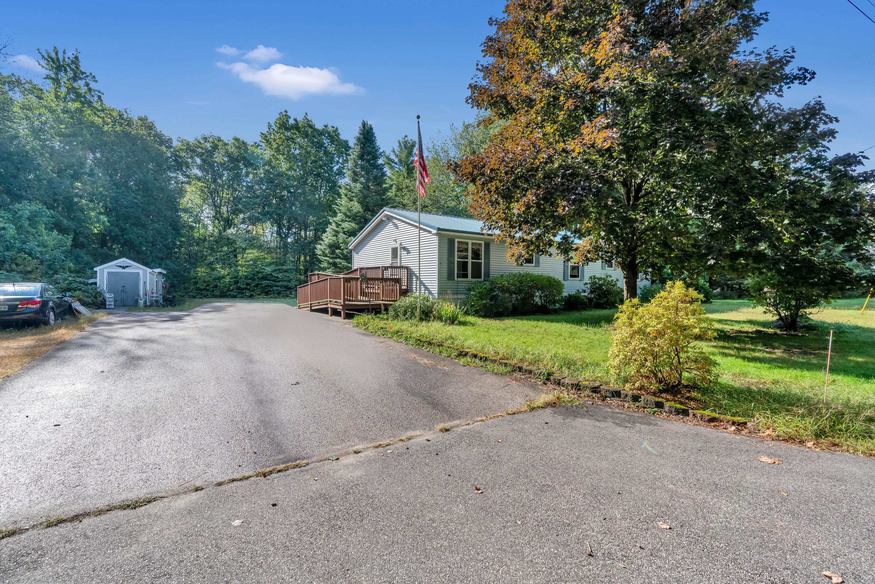 64 Loop Road Property Photo 3