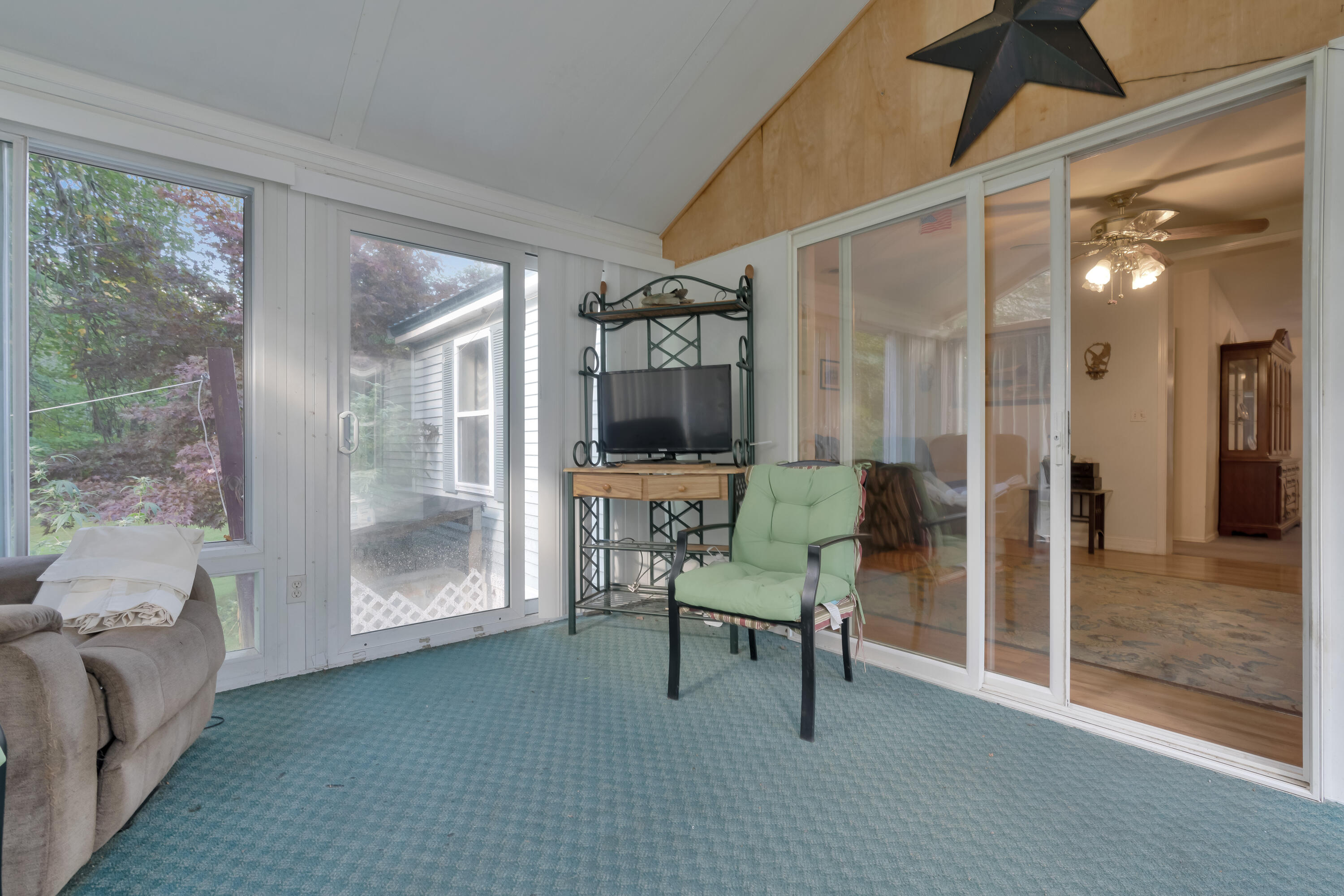 64 Loop Road Property Photo 24