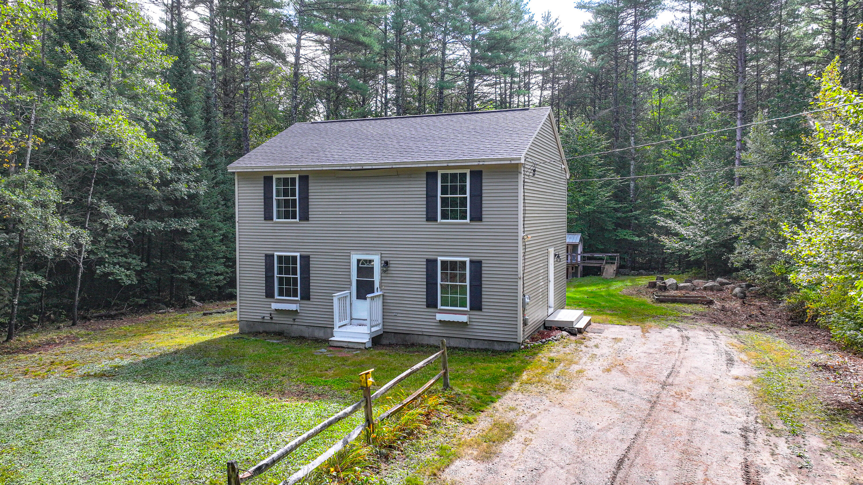 73 Colonial Circle Property Photo 2