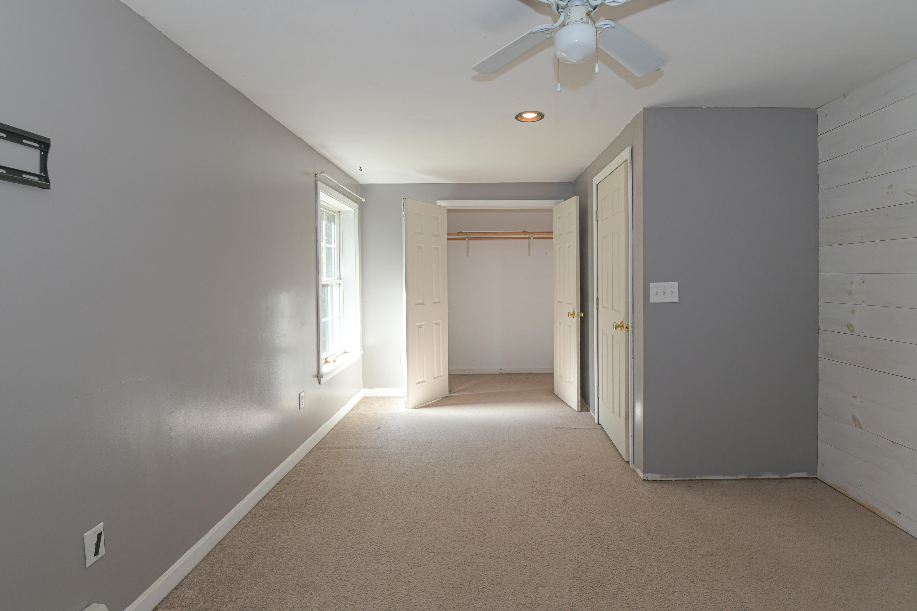 73 Colonial Circle Property Photo 34