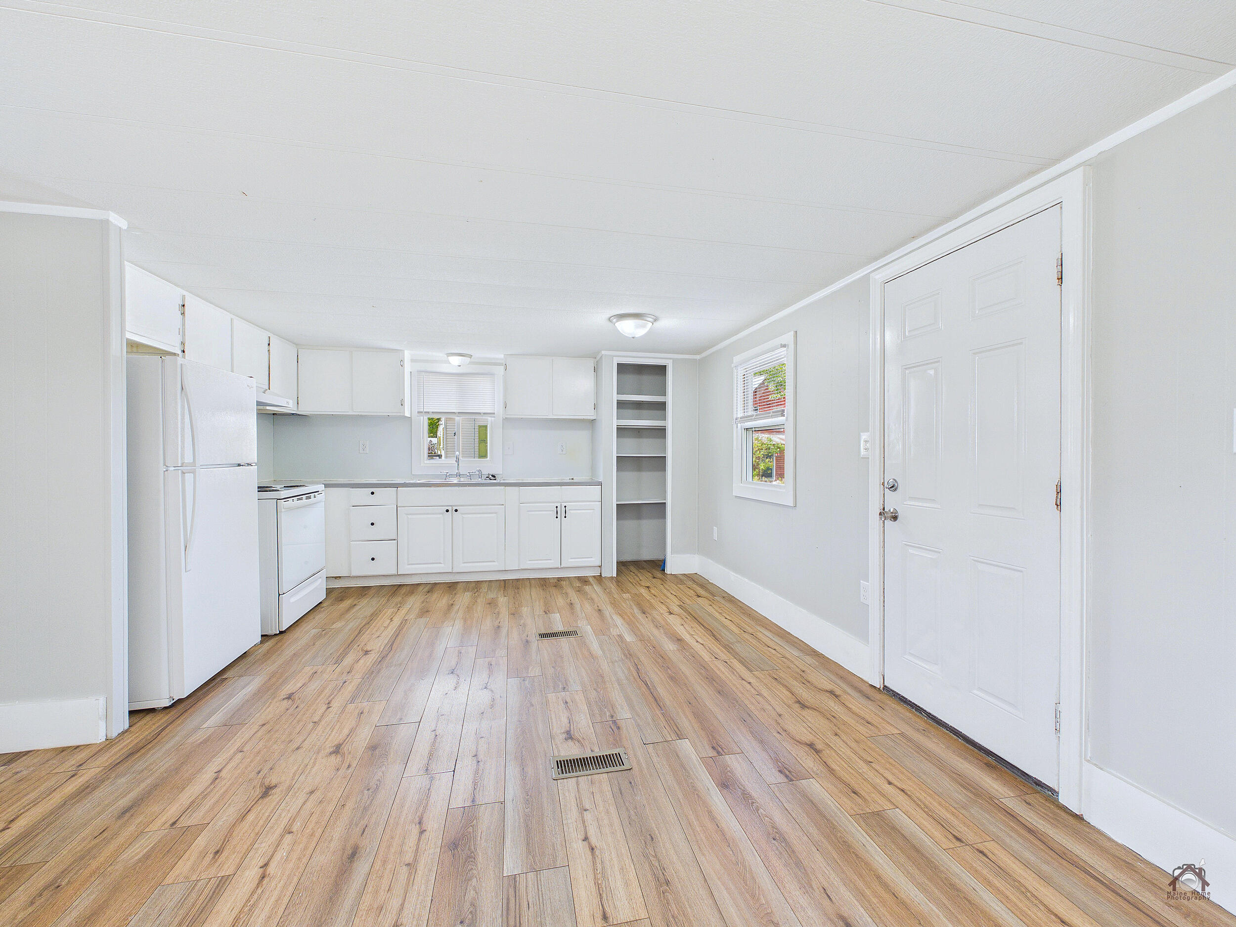 26 Summer Street Property Photo 4