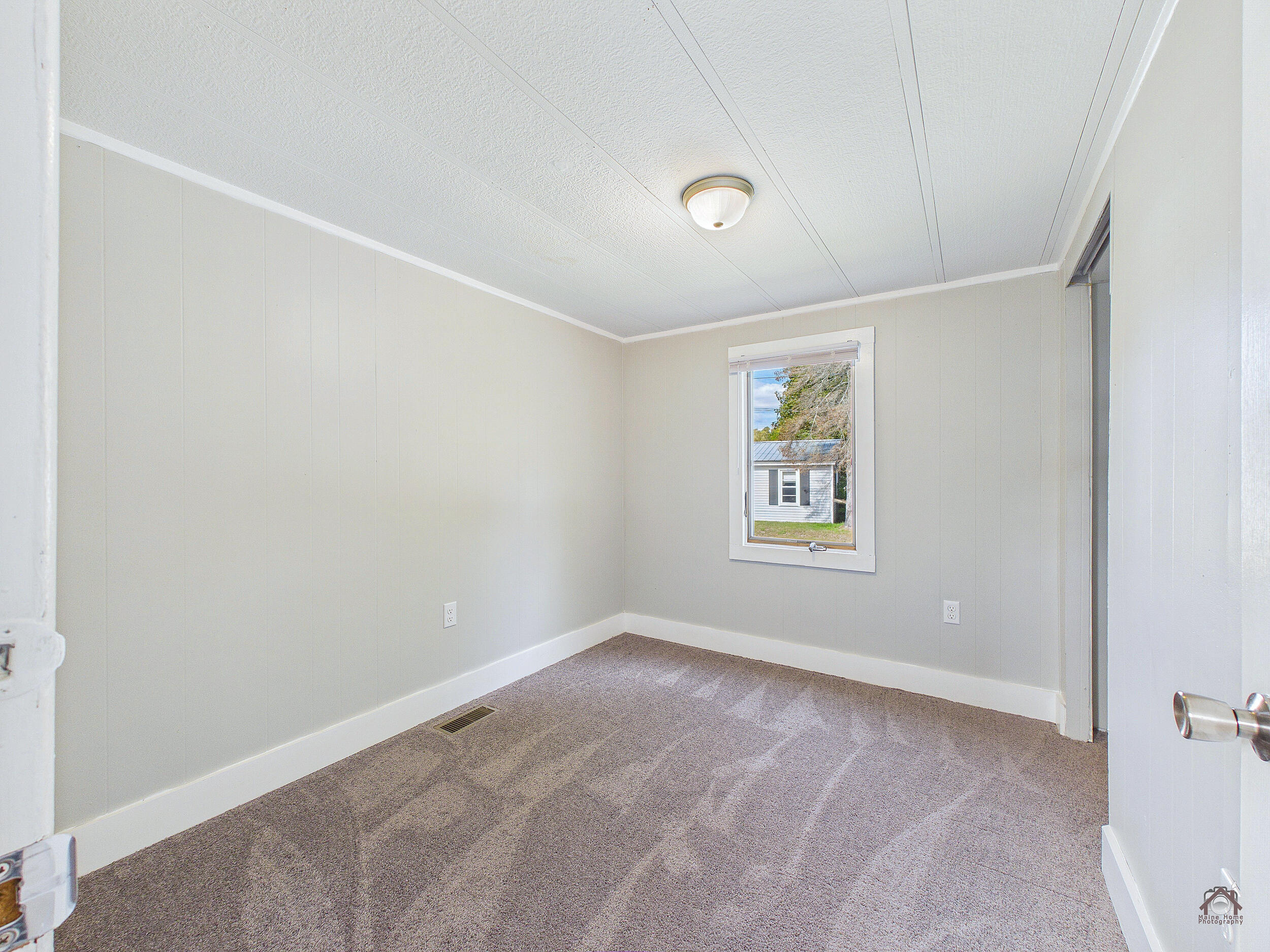 26 Summer Street Property Photo 10