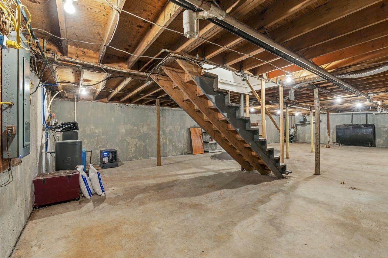 64 Harding Road Property Photo 17