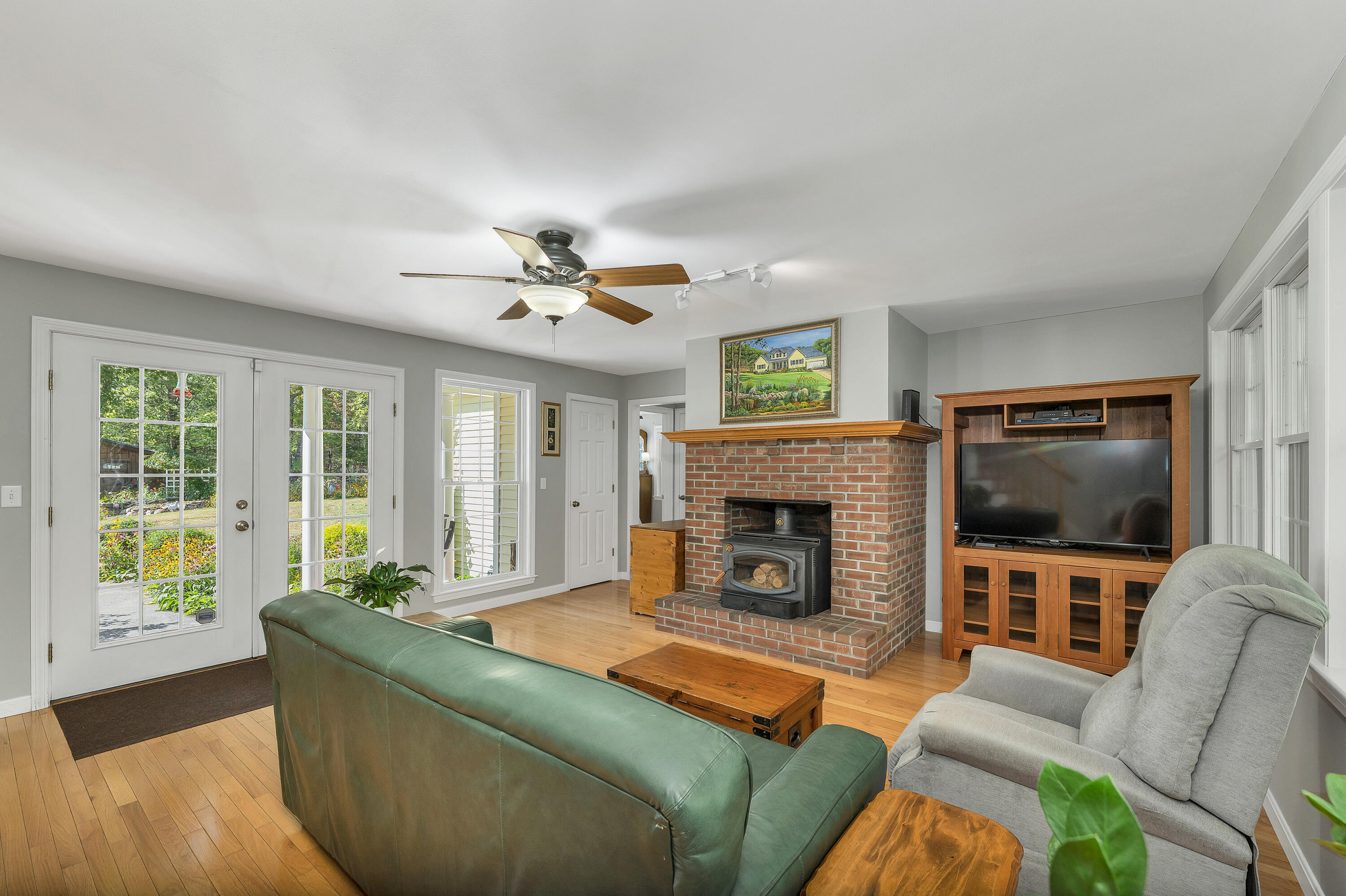 402 Governors Road Property Photo 14