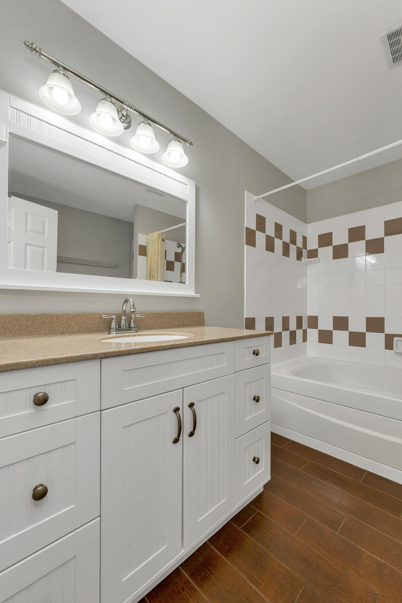 402 Governors Road Property Photo 33
