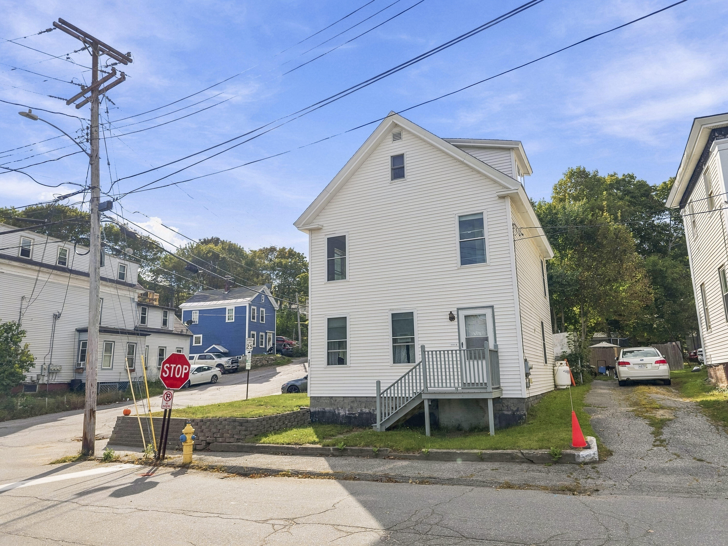 732 Middle Street Property Photo 4
