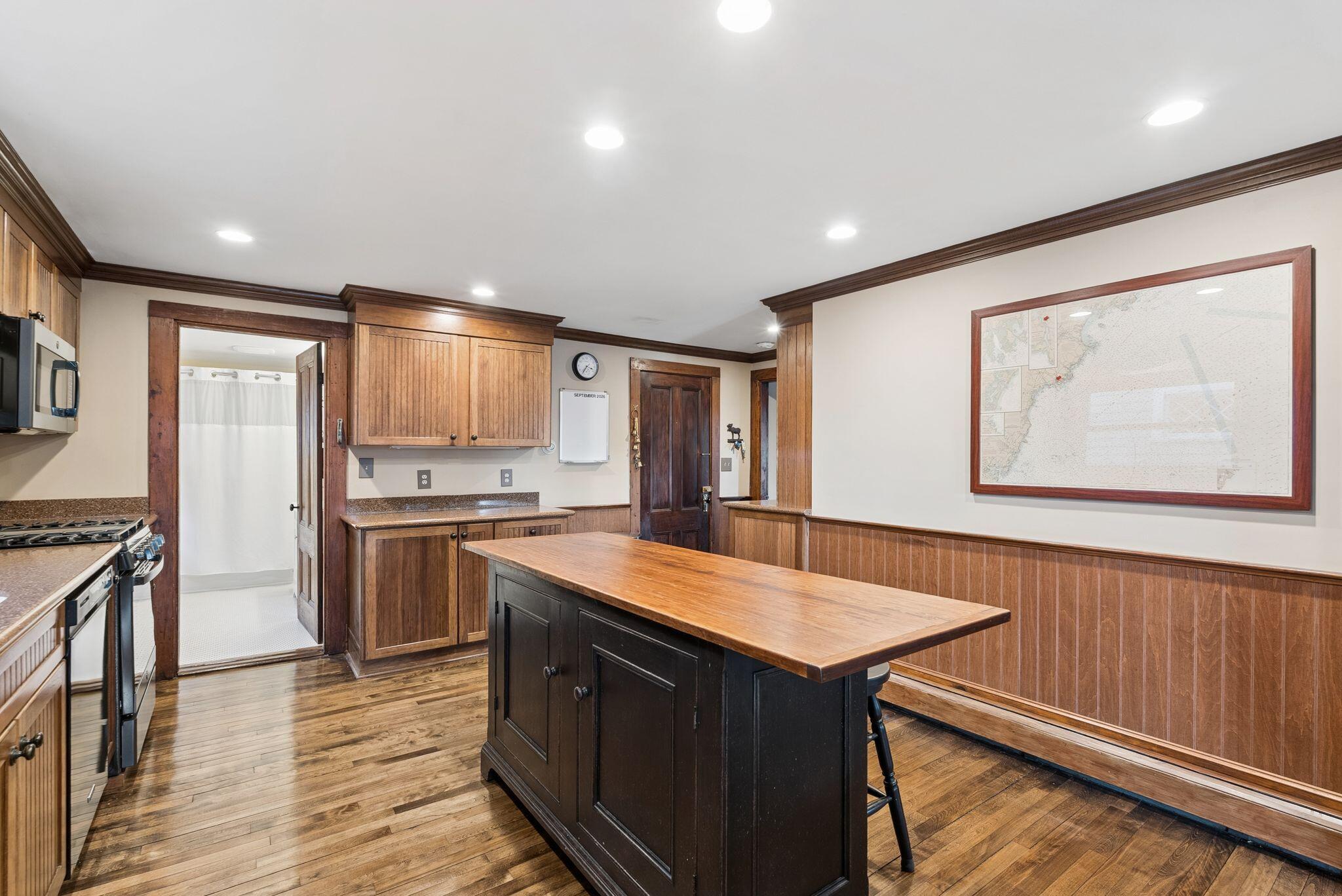 2 Elm Street Property Photo 12