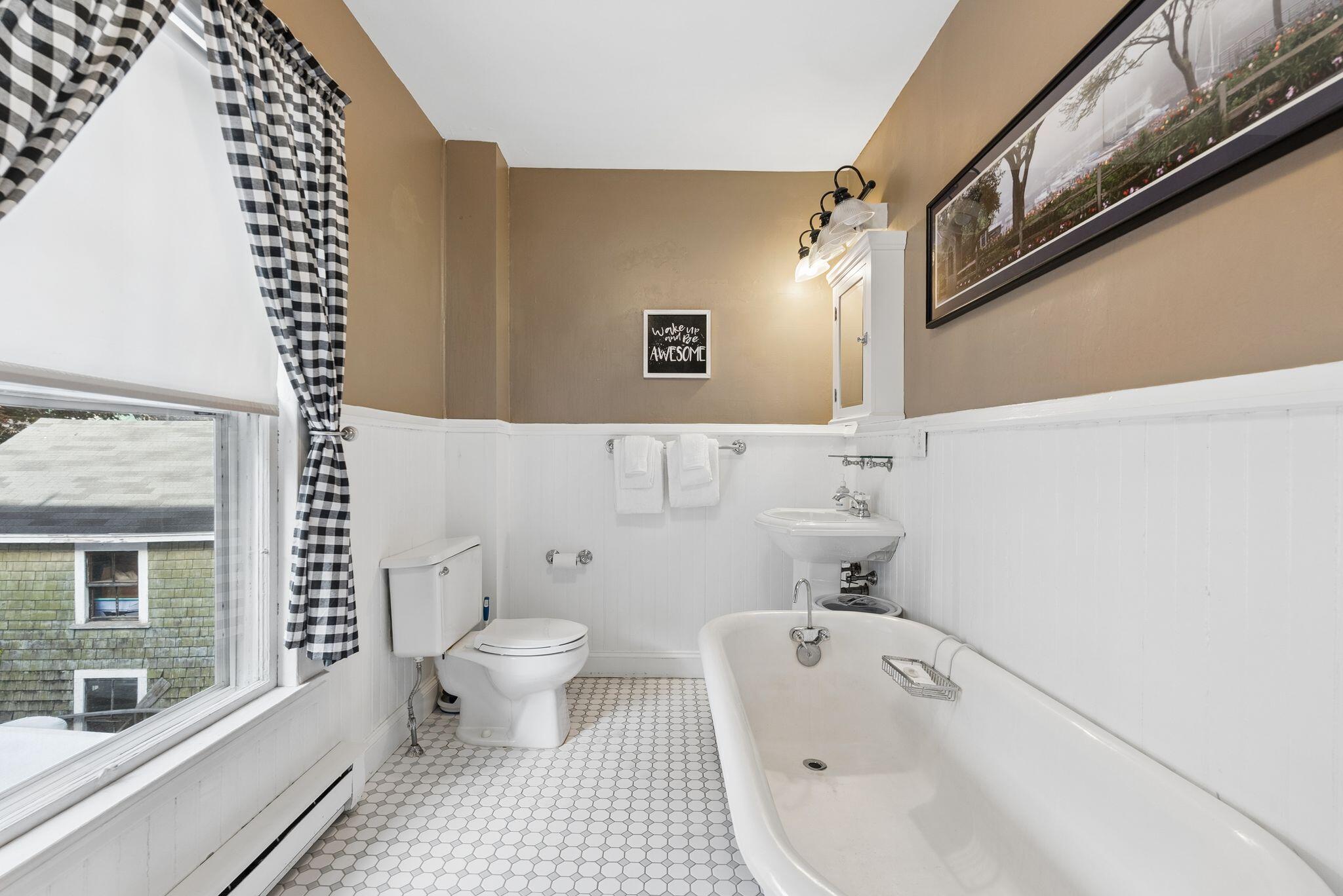 2 Elm Street Property Photo 27