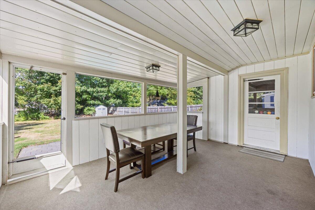 23 Robinson Road Property Photo 15