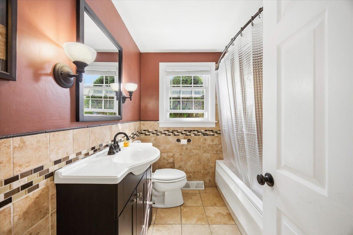 23 Robinson Road Property Photo 18