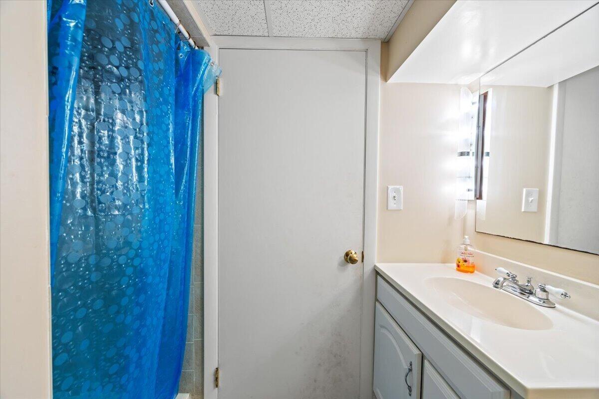 23 Robinson Road Property Photo 25