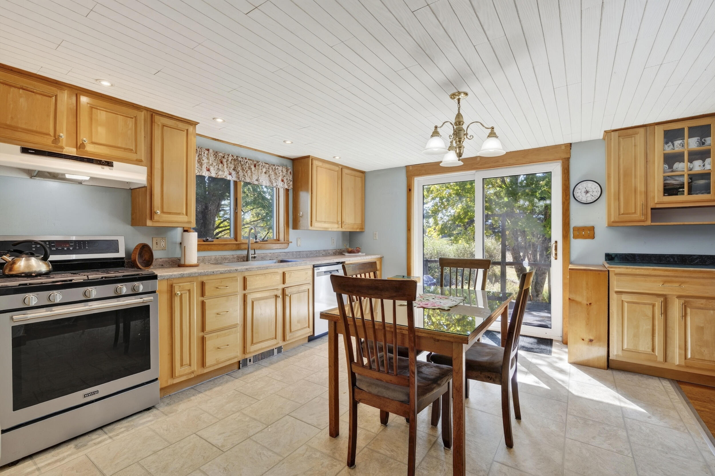 1 Reaves Lane Property Photo 8