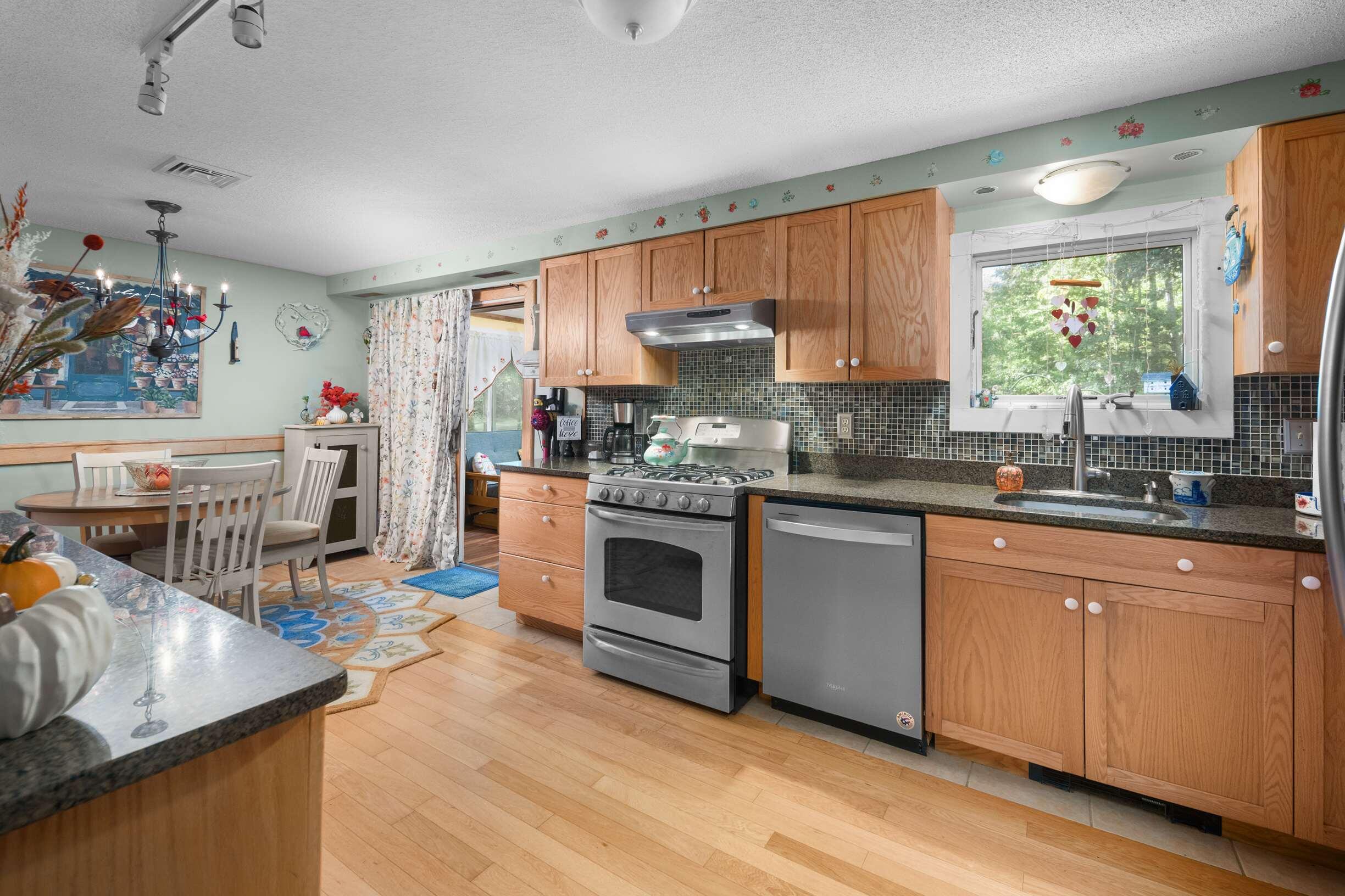 161 Glenwood Road Property Photo 4