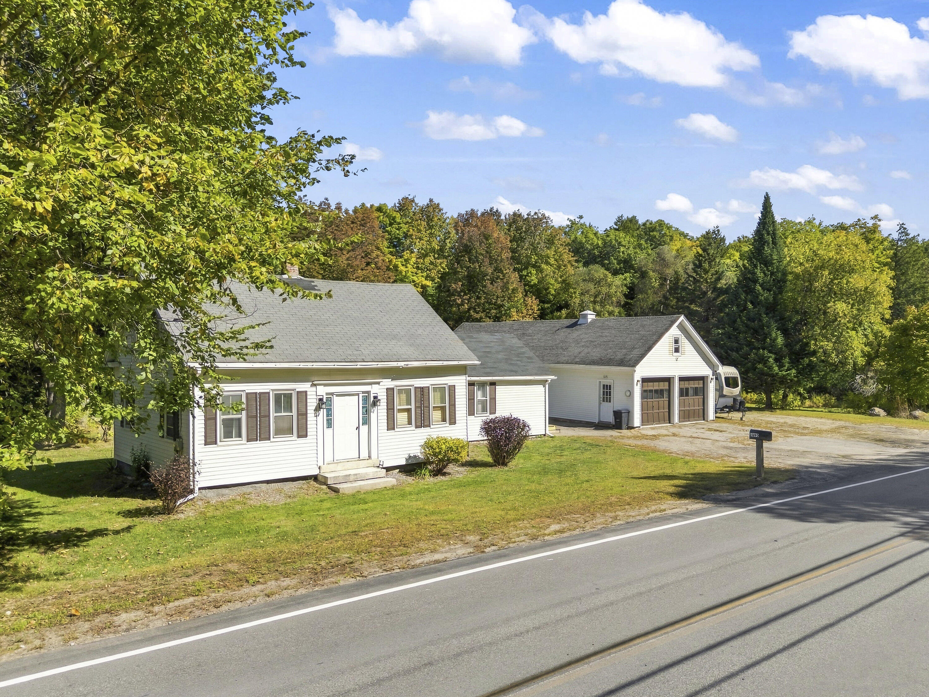 1090 Main Street Property Photo 1