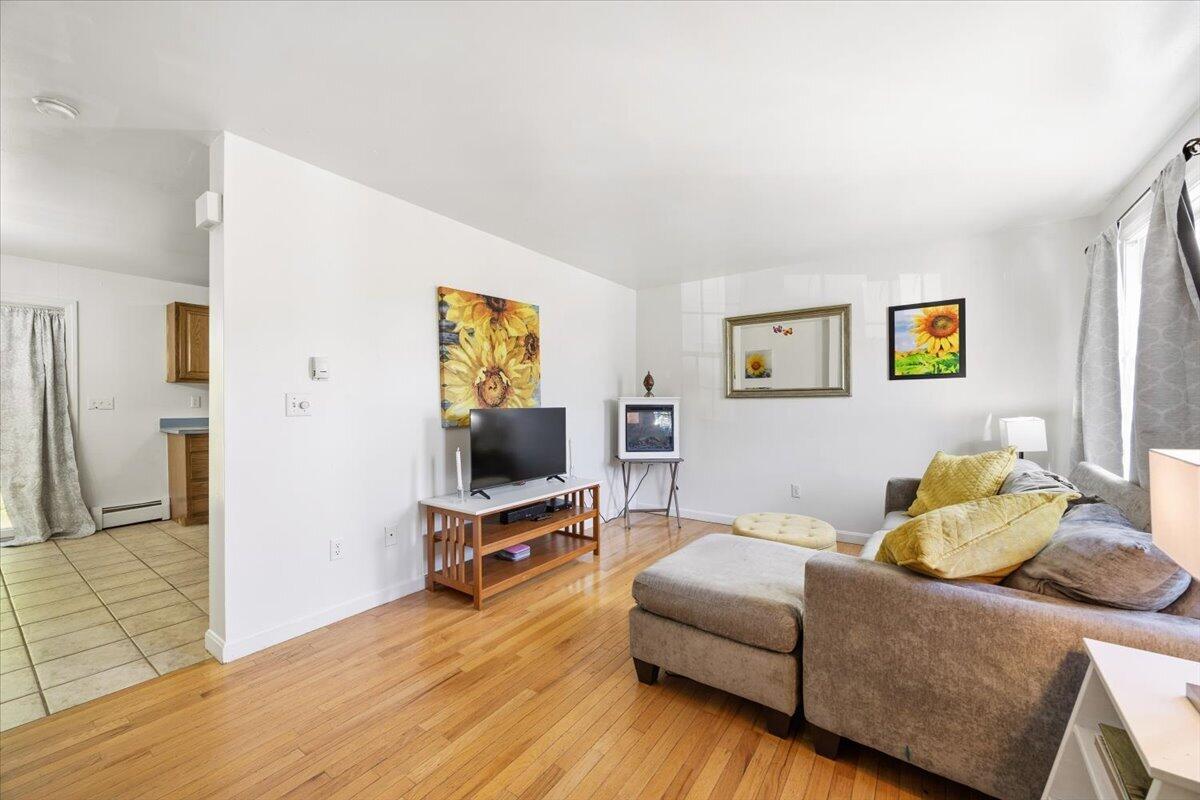 7 Meagans Way 1 Property Photo 4