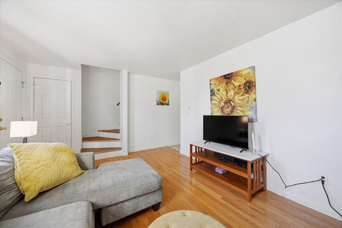 7 Meagans Way 1 Property Photo 8