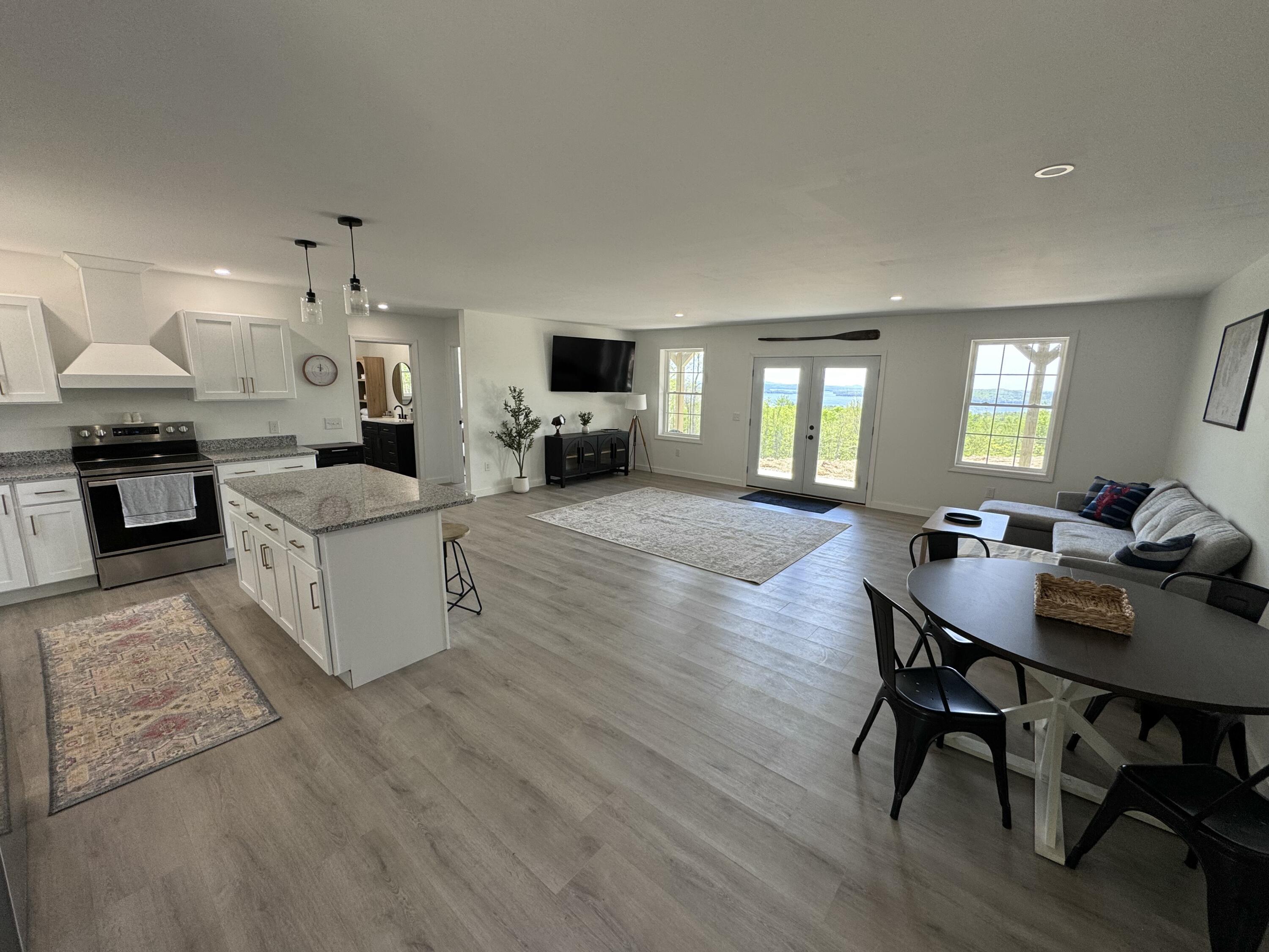 47 Old County Way Property Photo 11