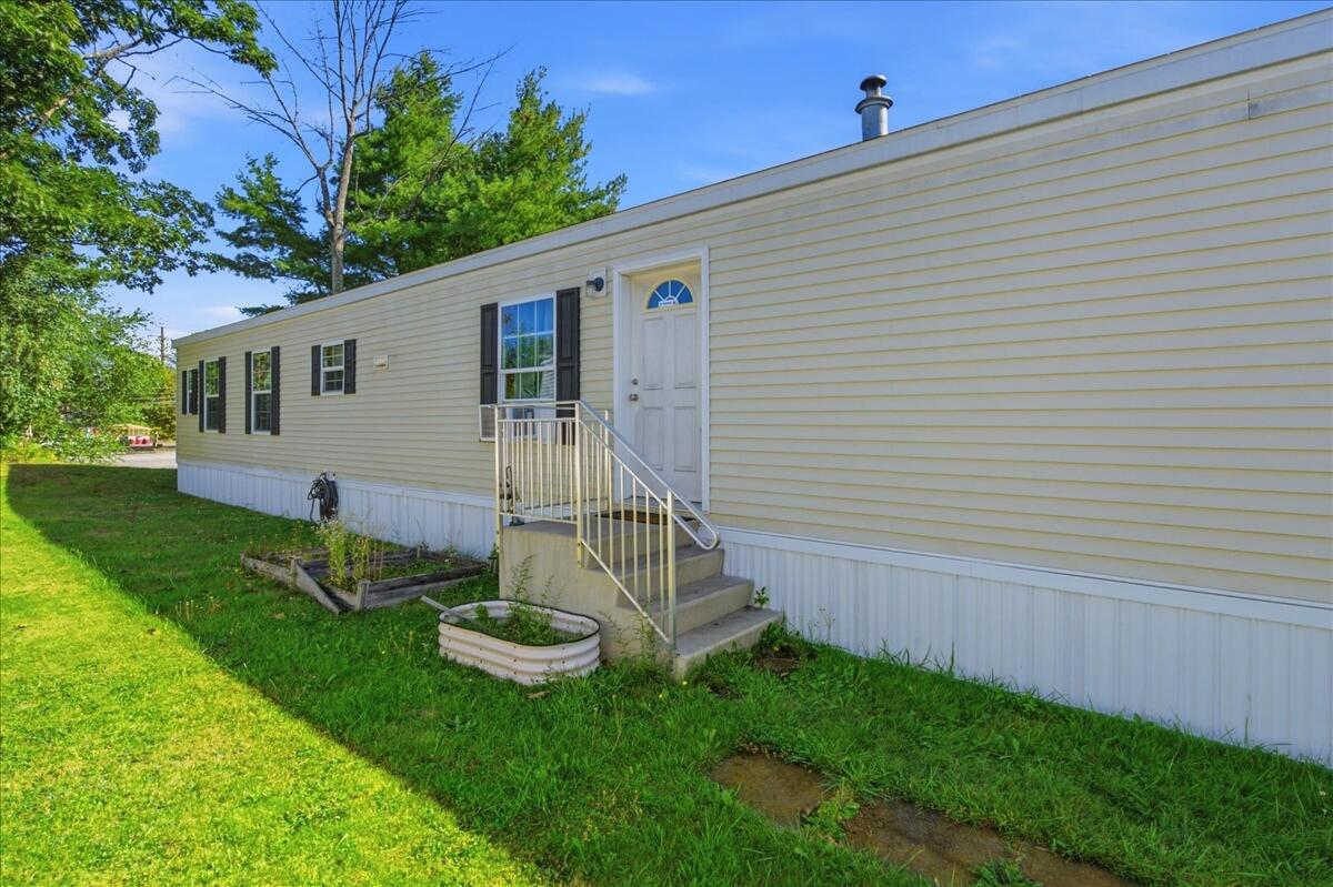 7 Autumn Lane Property Photo 9
