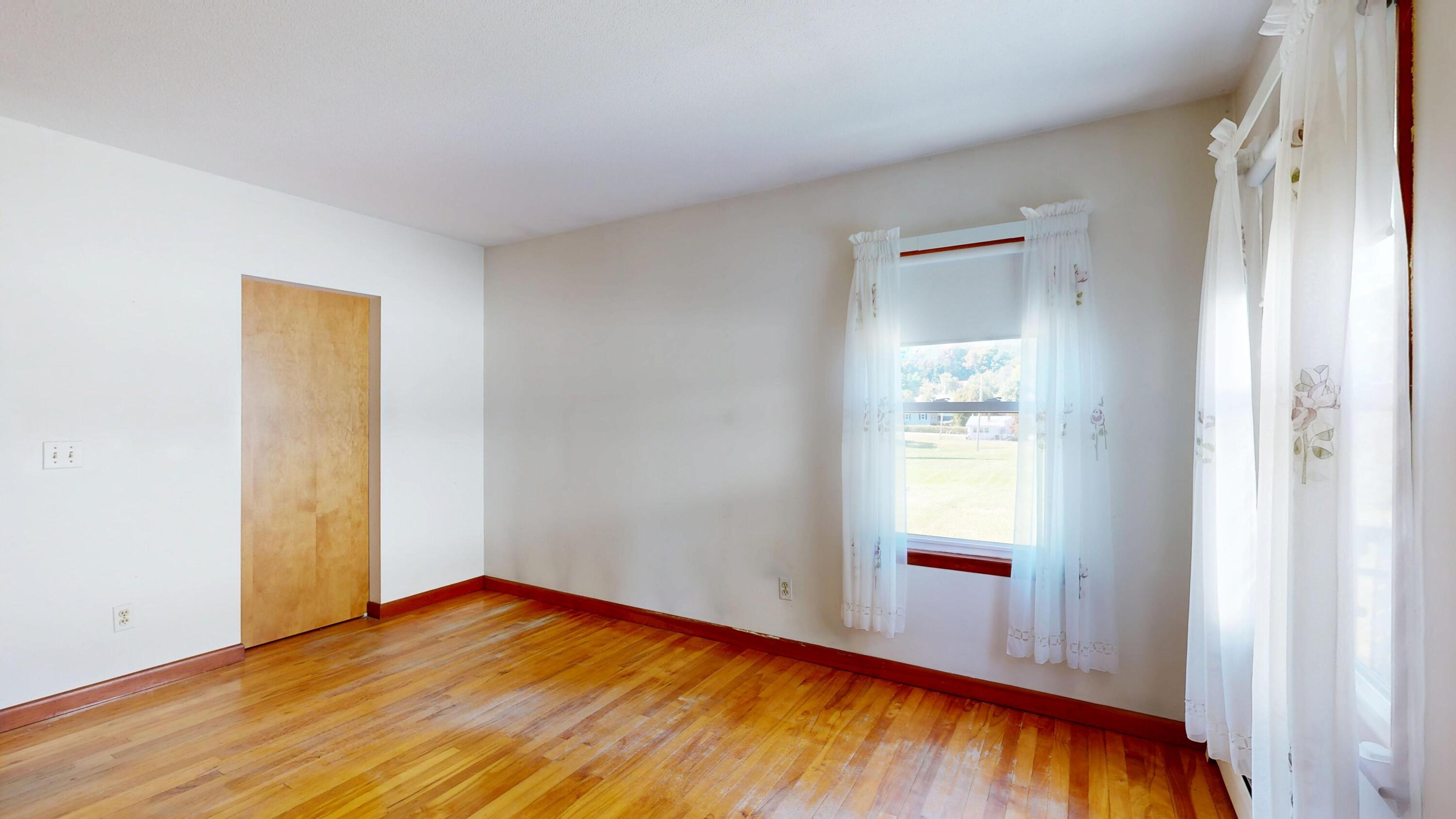 63 Morse Avenue Property Photo 15