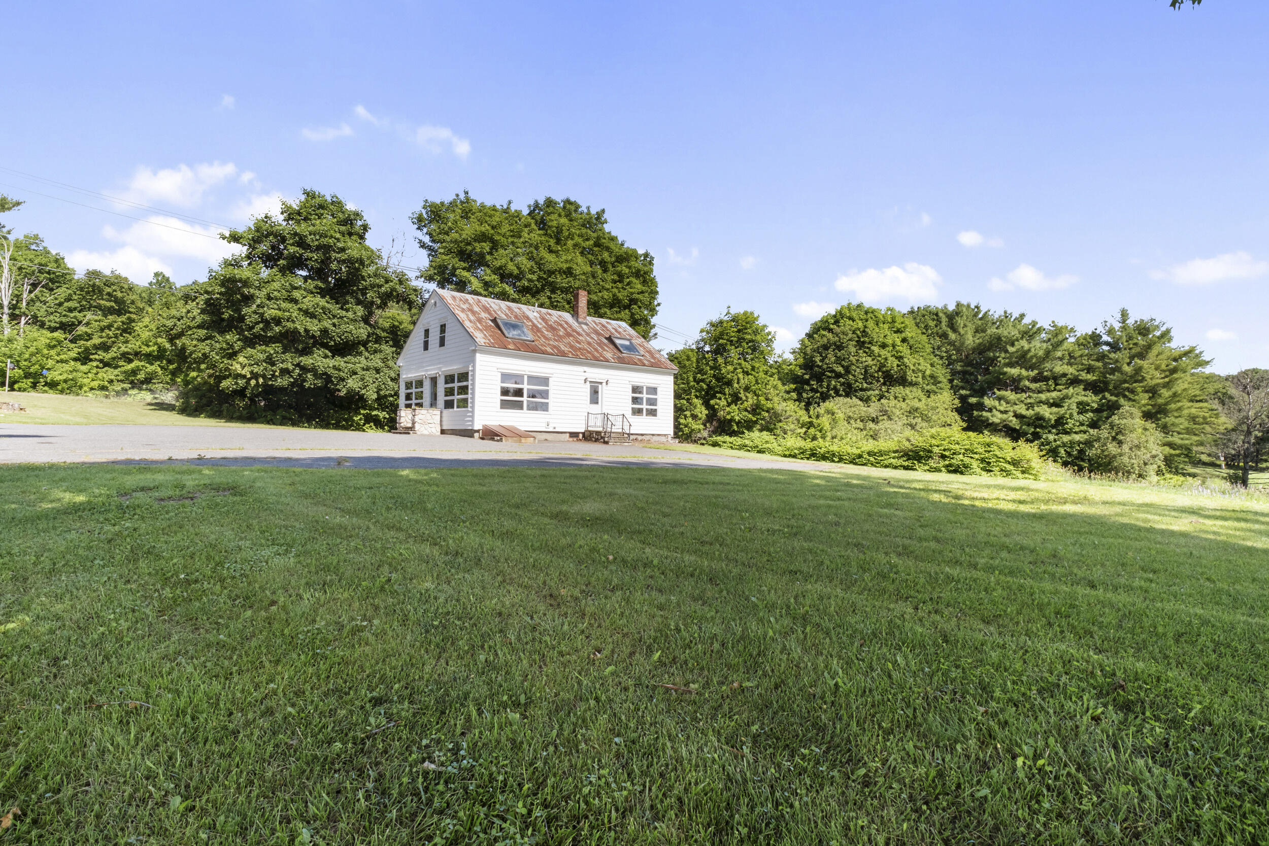 130 Windsor Road Property Photo 10