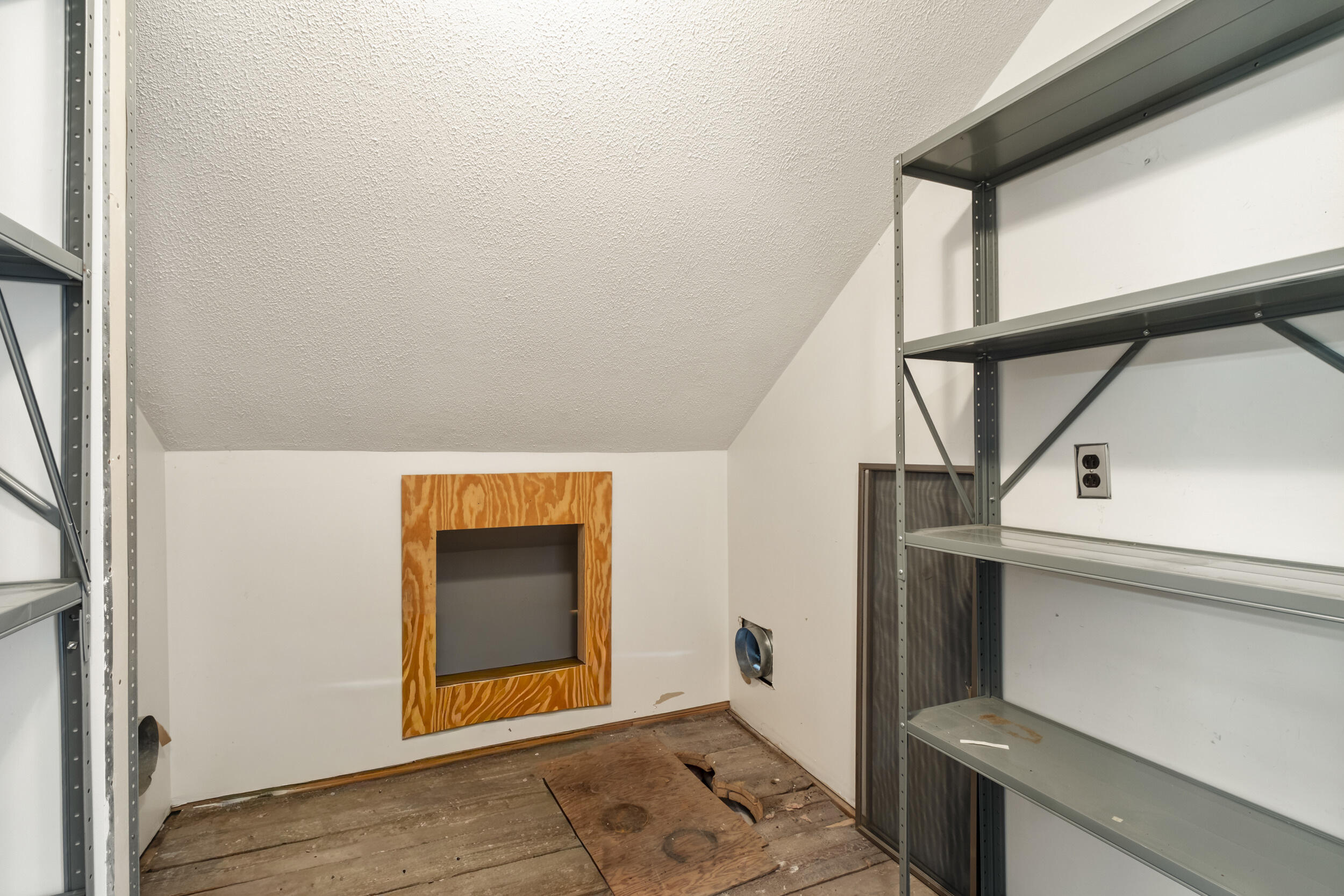 130 Windsor Road Property Photo 23