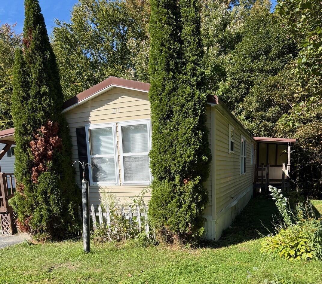 81 Sparrow Drive Property Photo 3