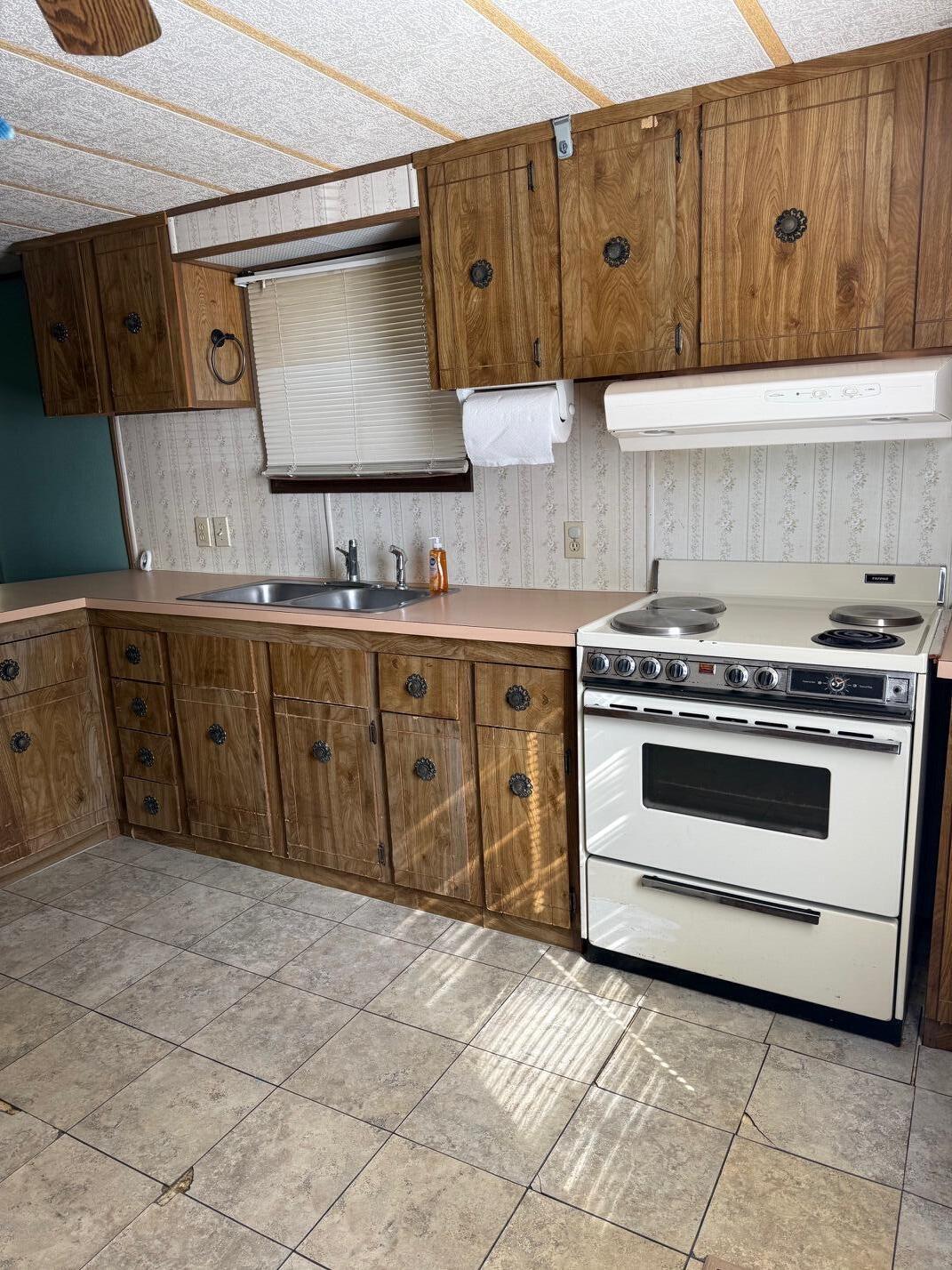 81 Sparrow Drive Property Photo 4
