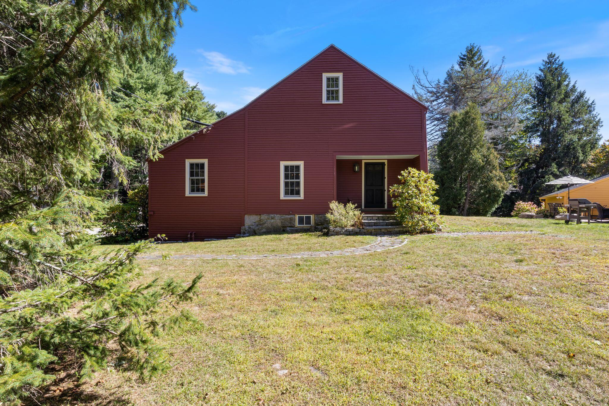 2 Plummer Lane Property Photo 1